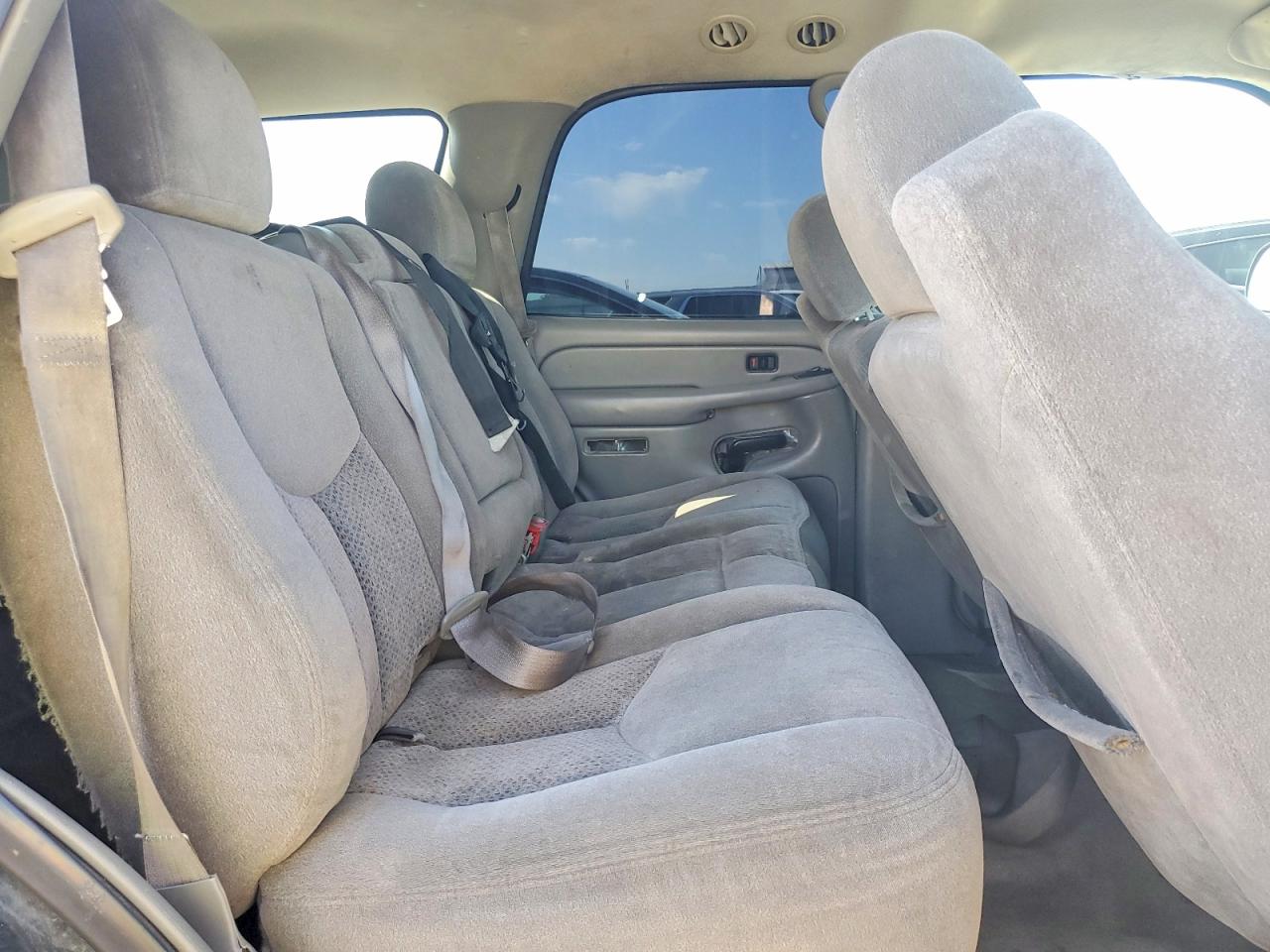 2005 Chevrolet Tahoe C1500 Charcoal vin: 1GNEC13T45R231163