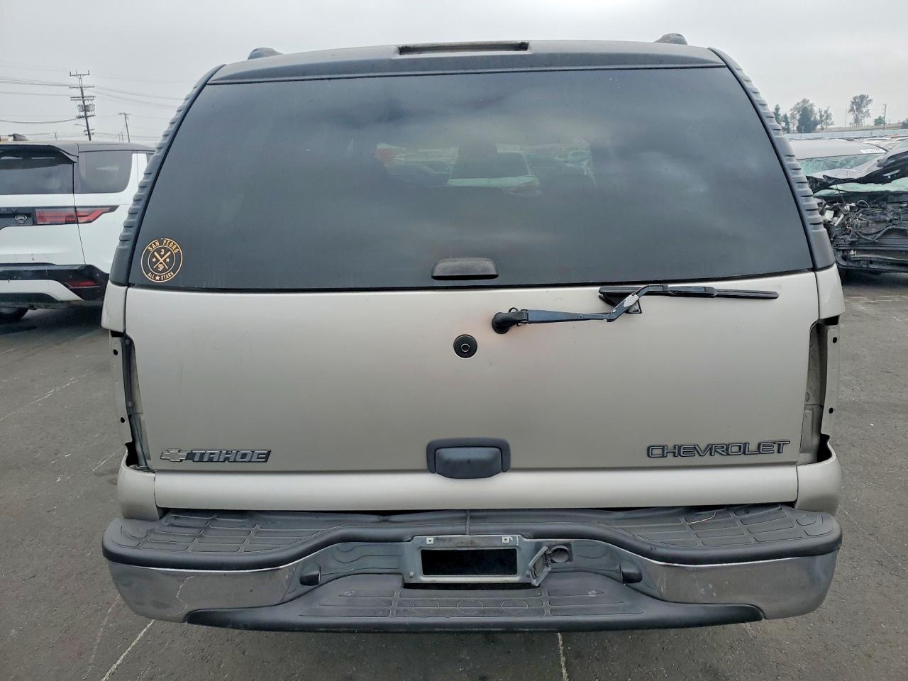 2005 Chevrolet Tahoe C1500 Серебряный vin: 1GNEC13T45R243006