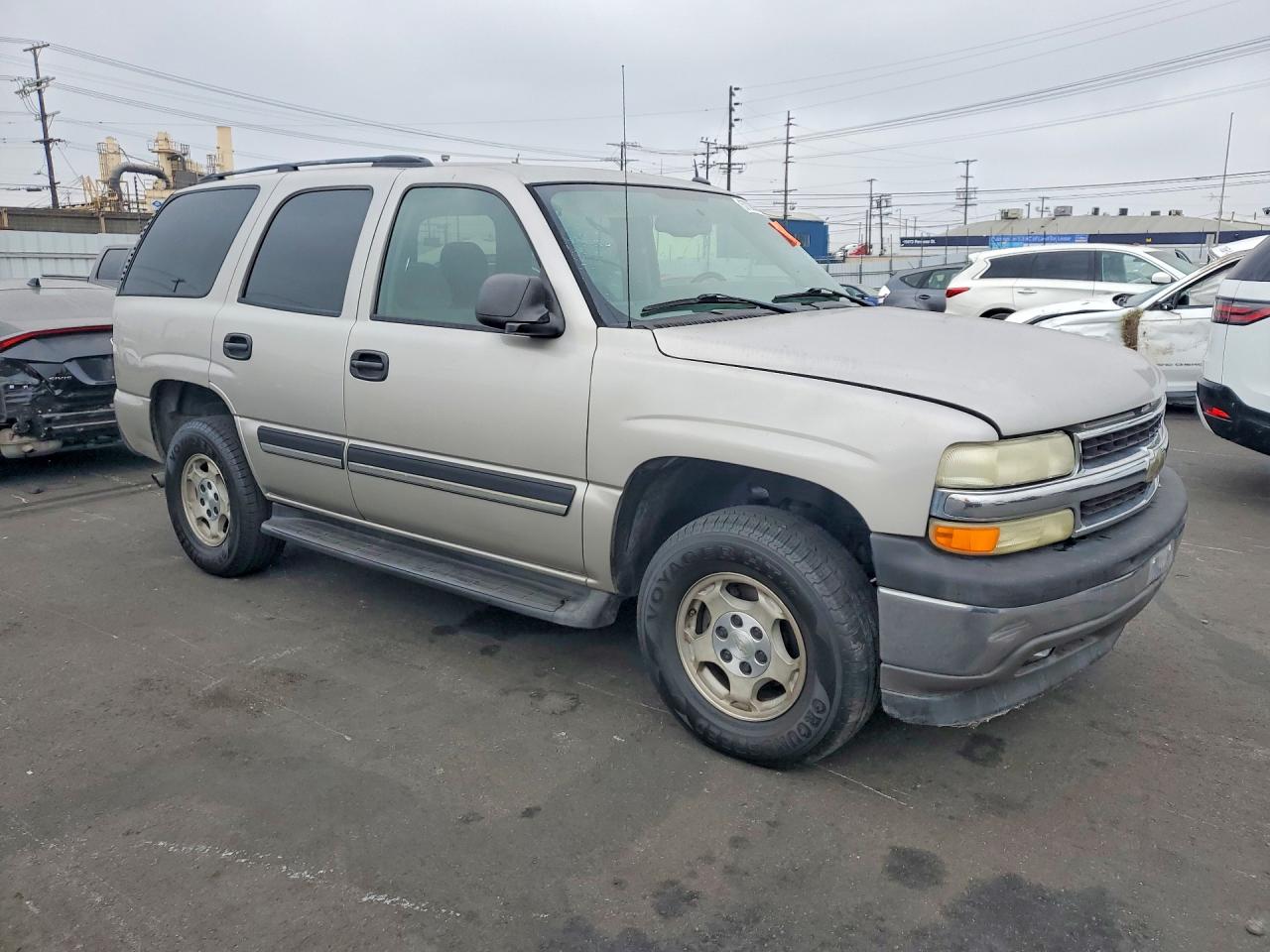2005 Chevrolet Tahoe C1500 Серебряный vin: 1GNEC13T45R243006