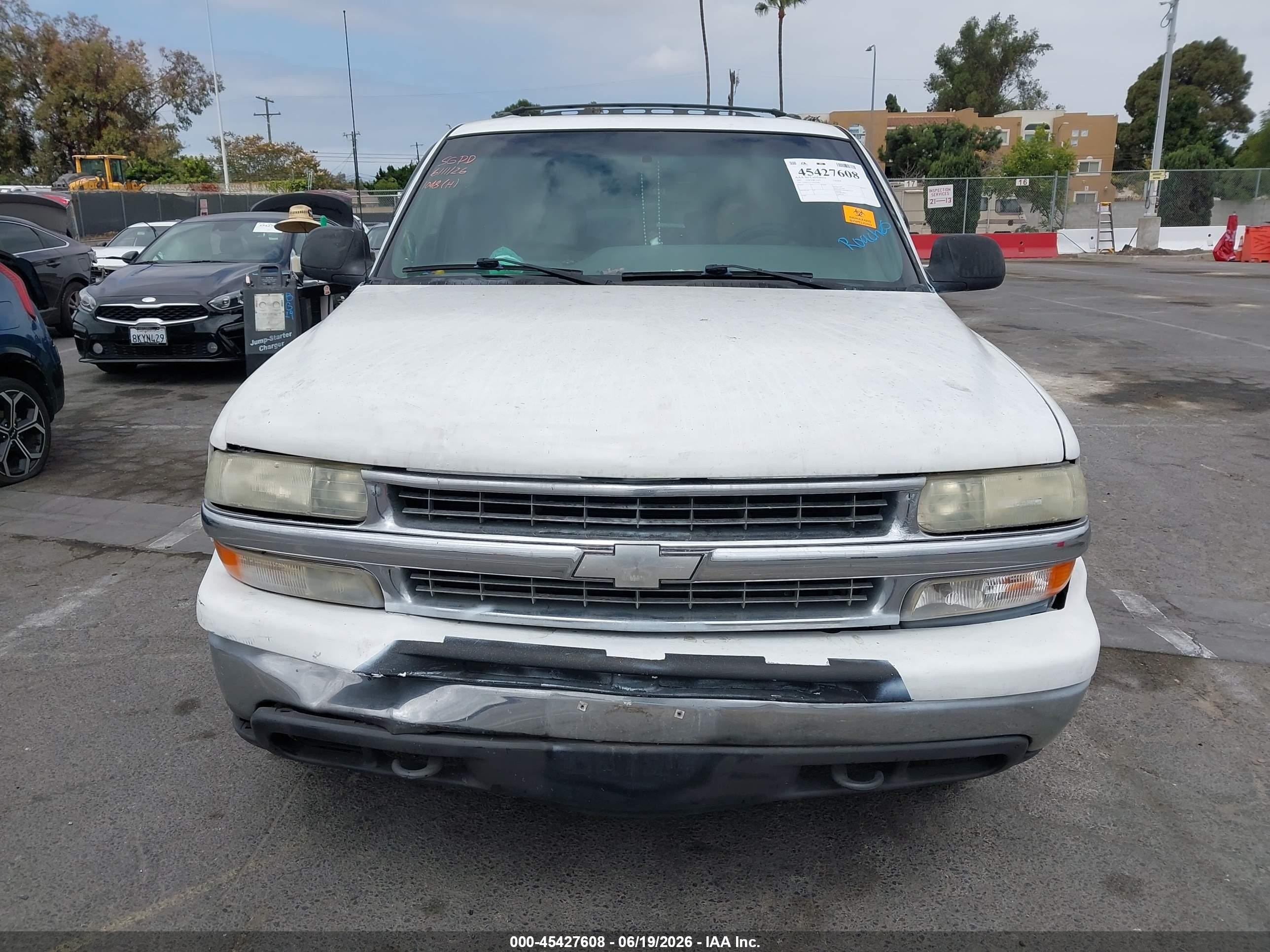 2001 Chevrolet Tahoe Lt Белый vin: 1GNEC13T51R131048