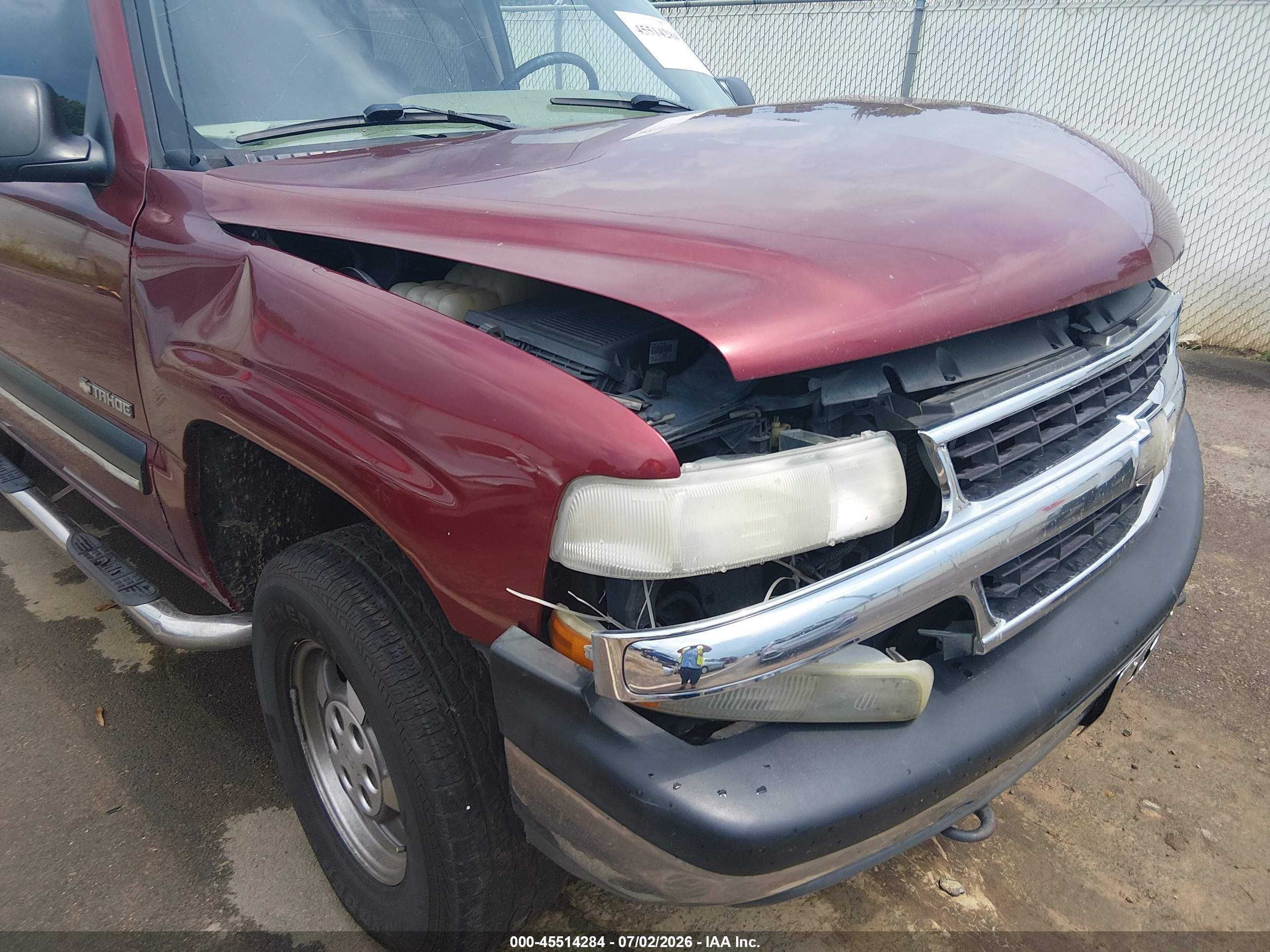 2001 Chevrolet Tahoe Ls Red vin: 1GNEC13T51R152675