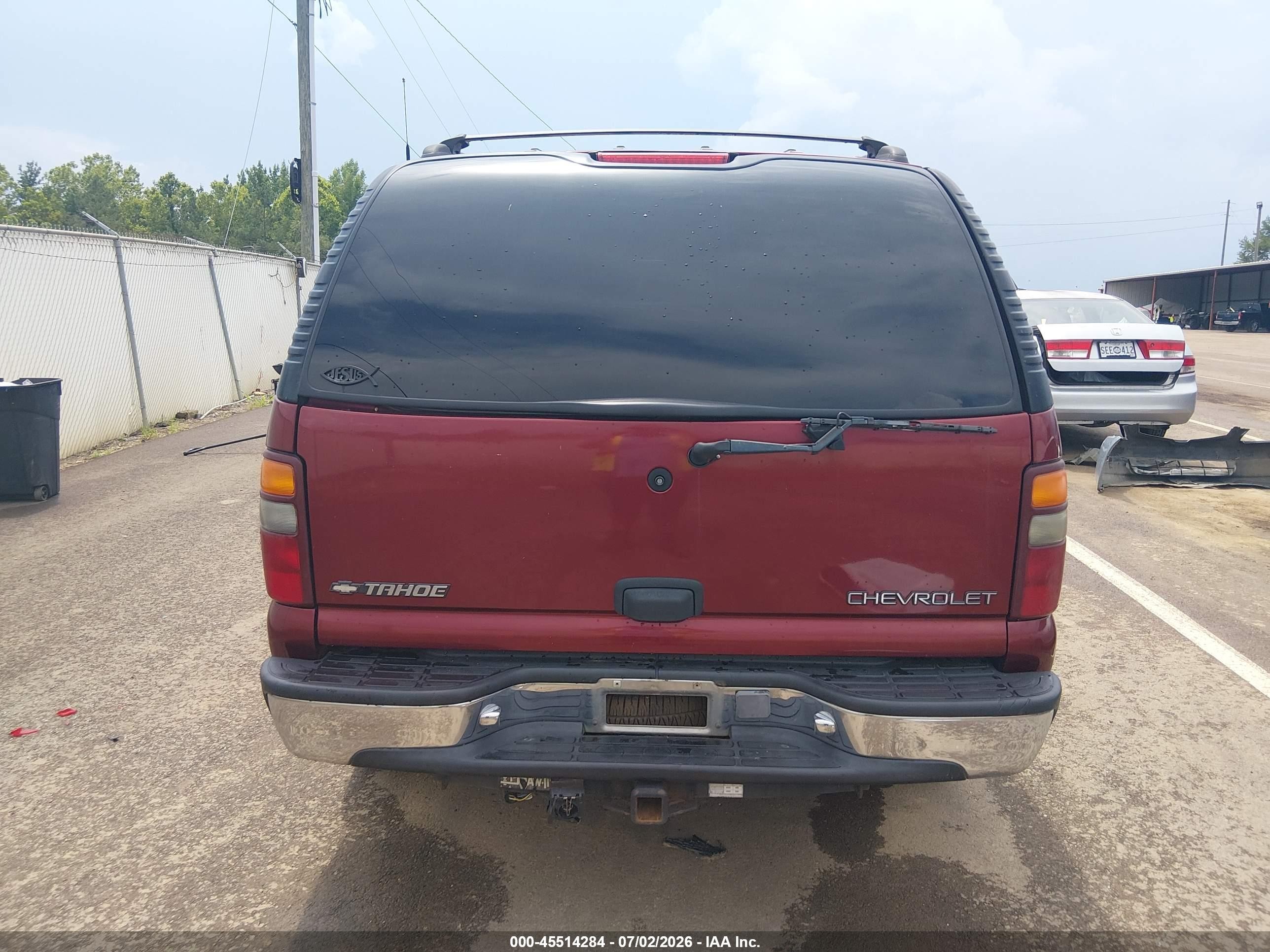 2001 Chevrolet Tahoe Ls Red vin: 1GNEC13T51R152675