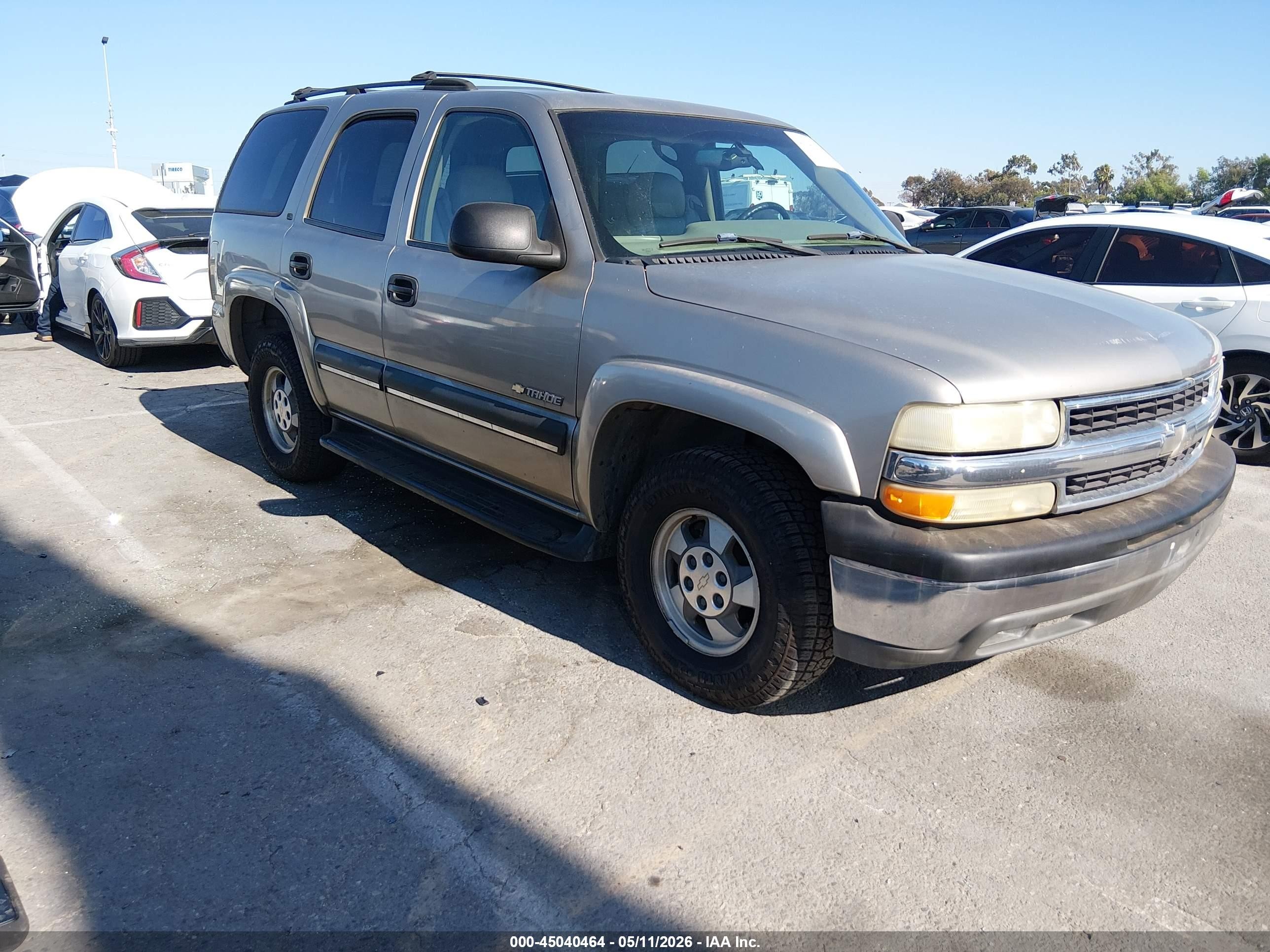 2002 Chevrolet Tahoe Ls Beige vin: 1GNEC13T52R129382