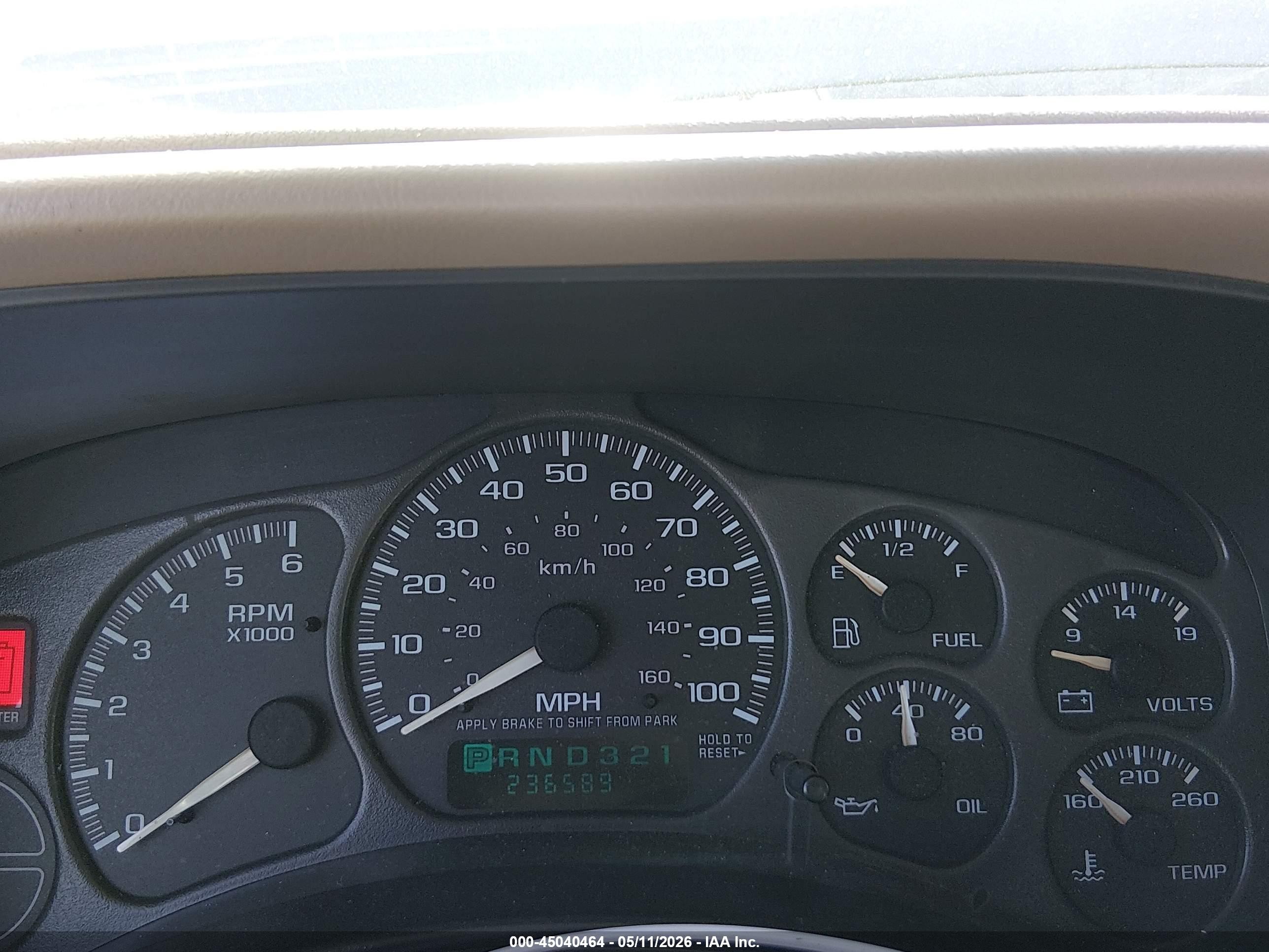 2002 Chevrolet Tahoe Ls Beige vin: 1GNEC13T52R129382