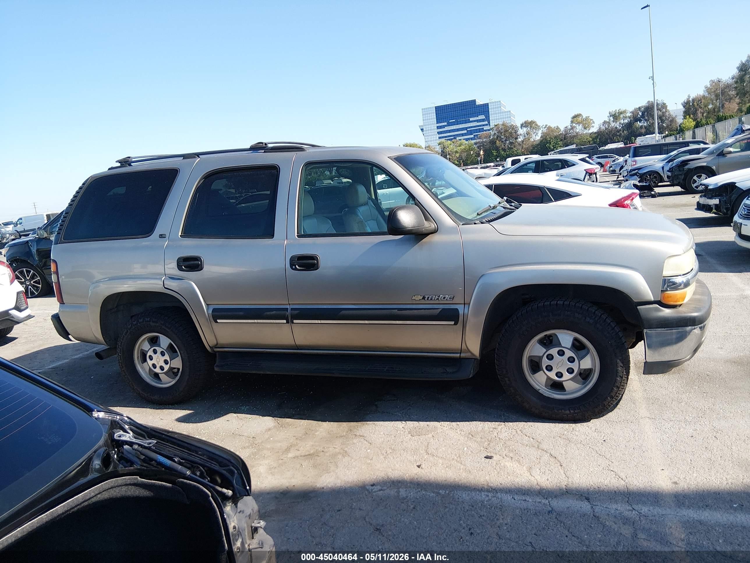 2002 Chevrolet Tahoe Ls Beige vin: 1GNEC13T52R129382