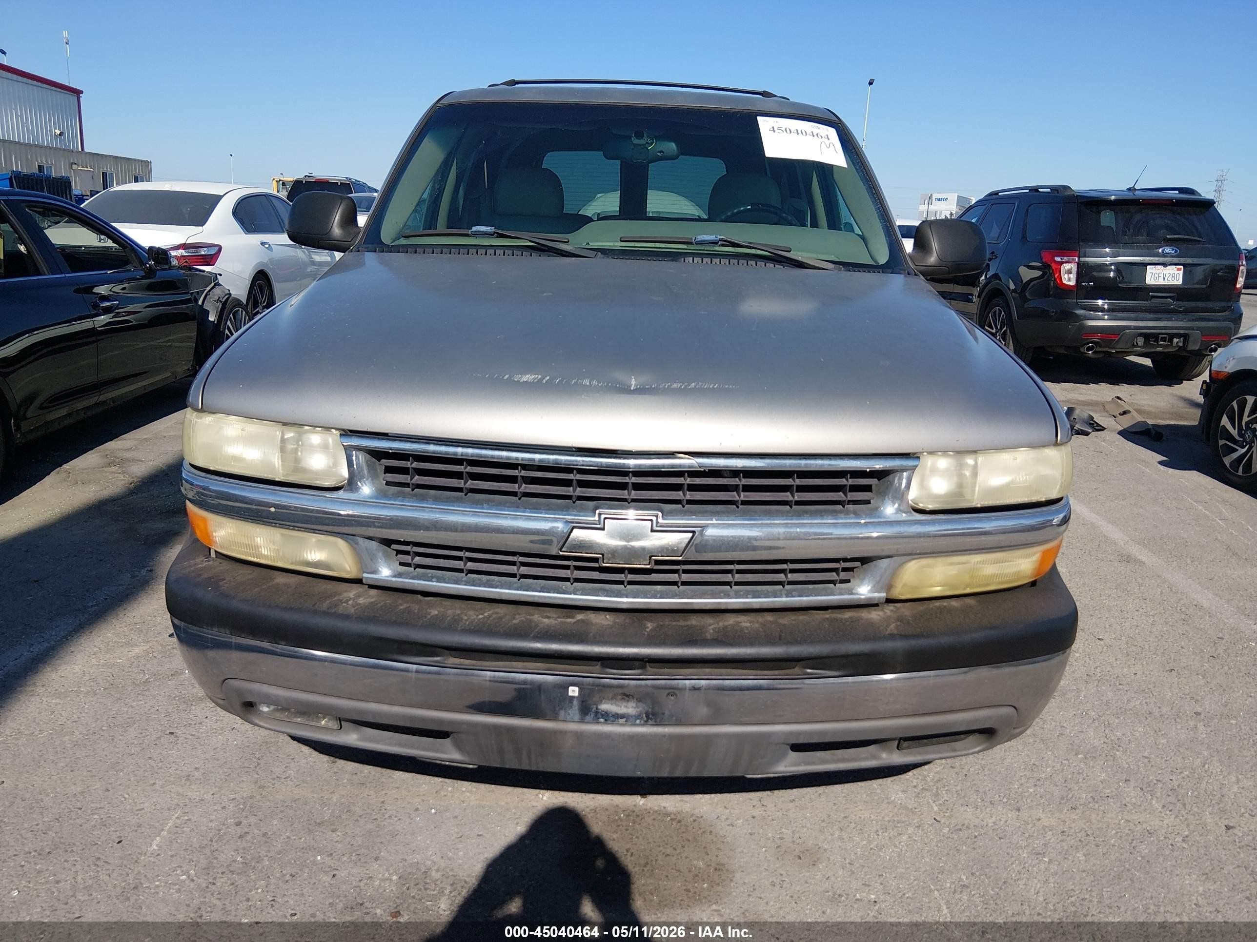 2002 Chevrolet Tahoe Ls Beige vin: 1GNEC13T52R129382