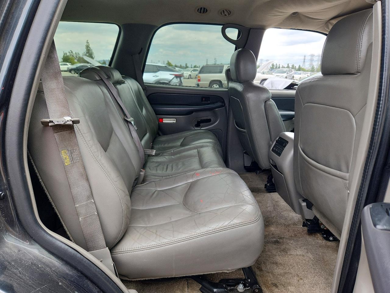 2003 Chevrolet Tahoe C1500 Black vin: 1GNEC13T53R257090