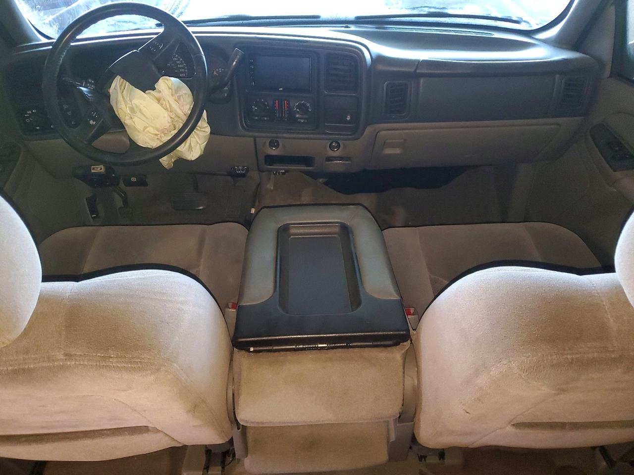 2005 Chevrolet Tahoe C1500 Beige vin: 1GNEC13T55R216767