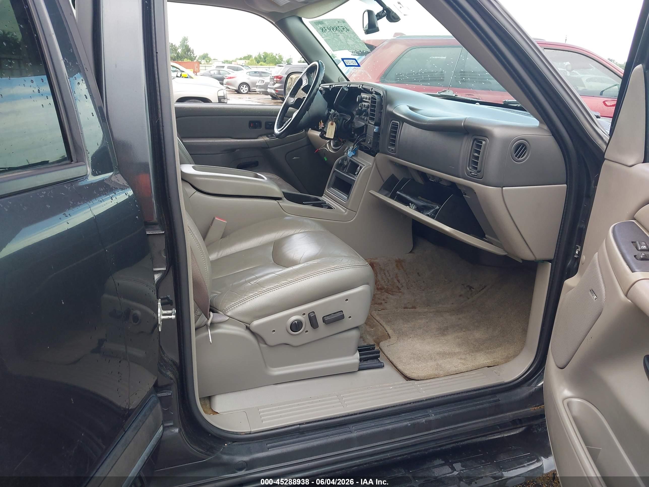 2006 Chevrolet Tahoe Lt Gray vin: 1GNEC13T56R117948