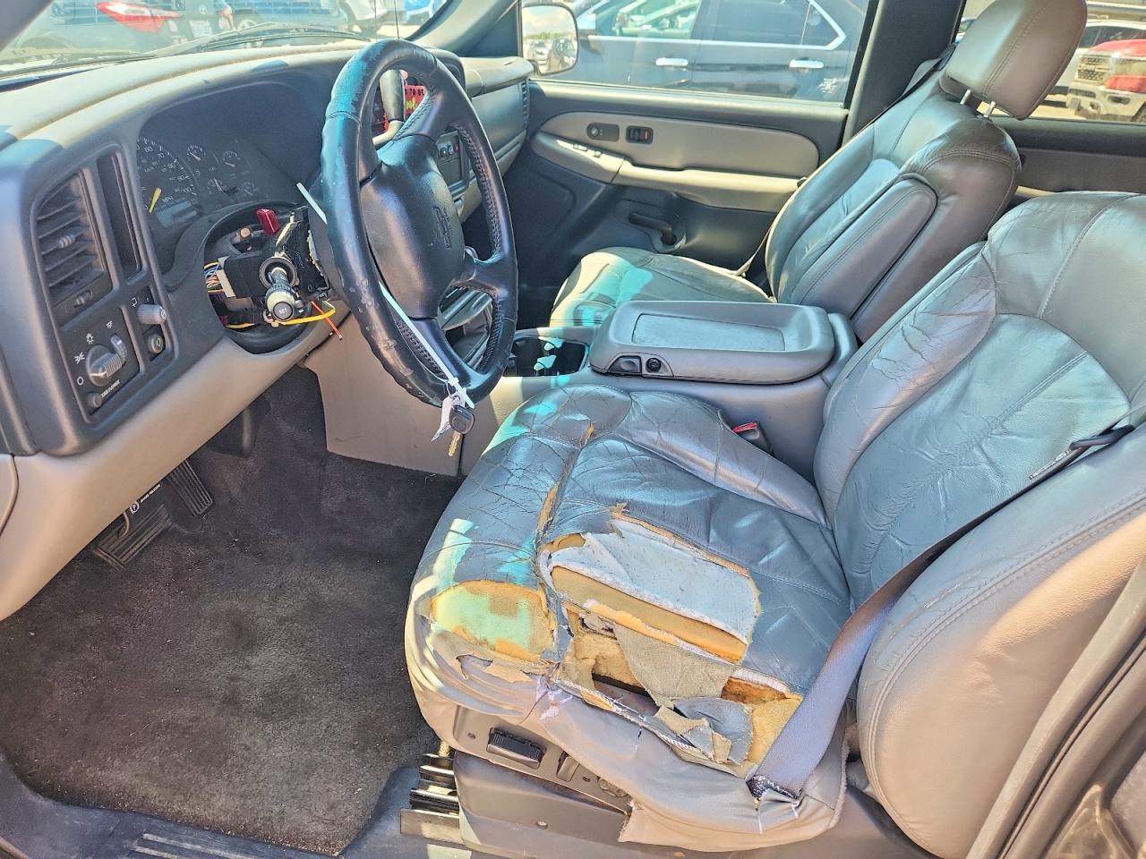 2001 Chevrolet Tahoe C1500 Charcoal vin: 1GNEC13T61R177908