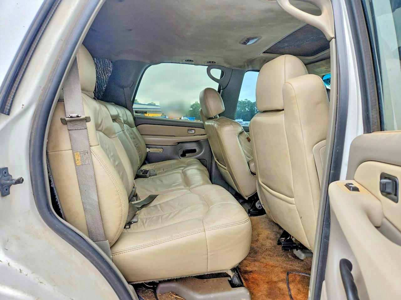 2001 Chevrolet Tahoe C1500 White vin: 1GNEC13T61R180131