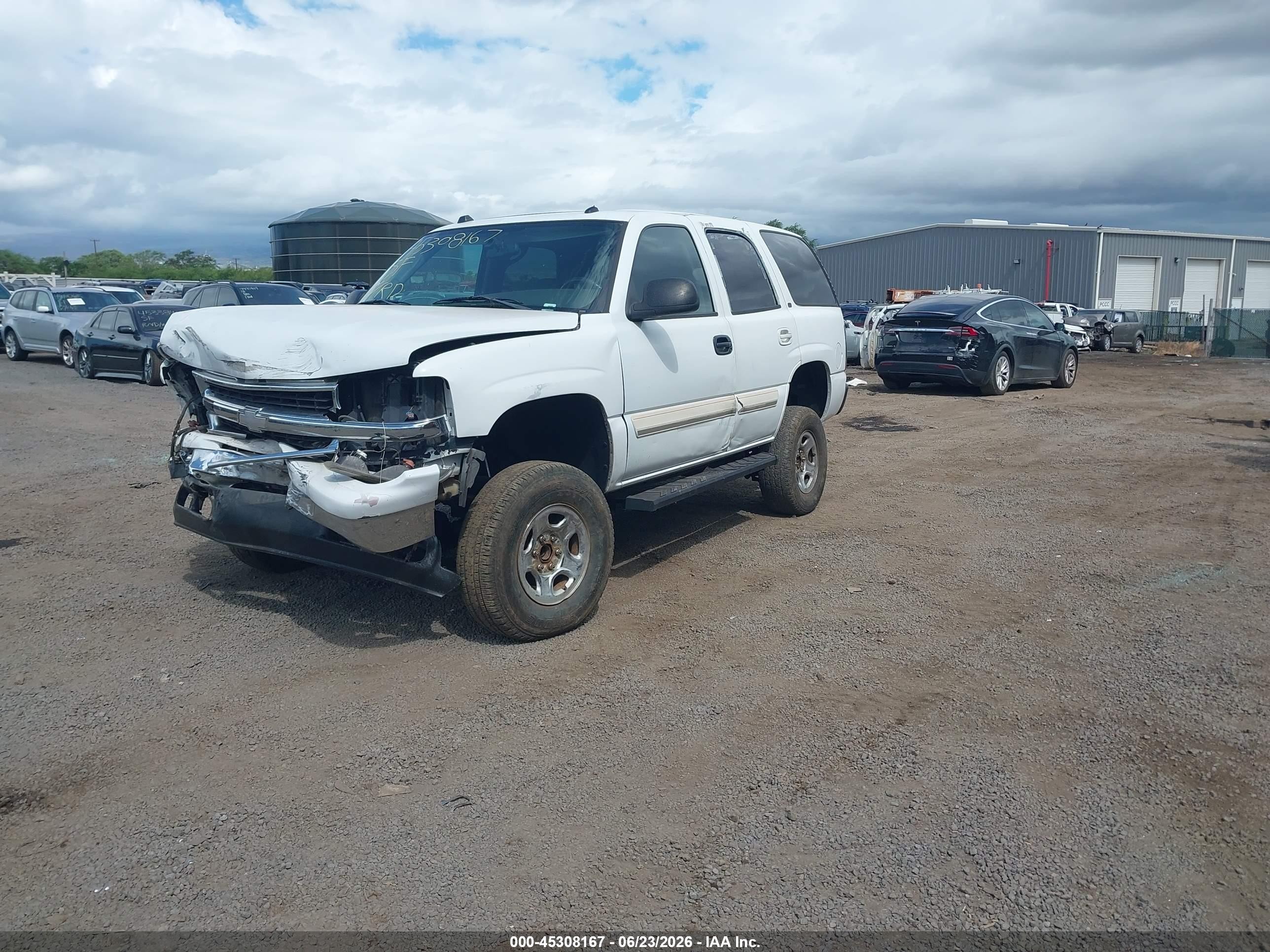 2004 Chevrolet Tahoe Lt Белый vin: 1GNEC13T64J327440