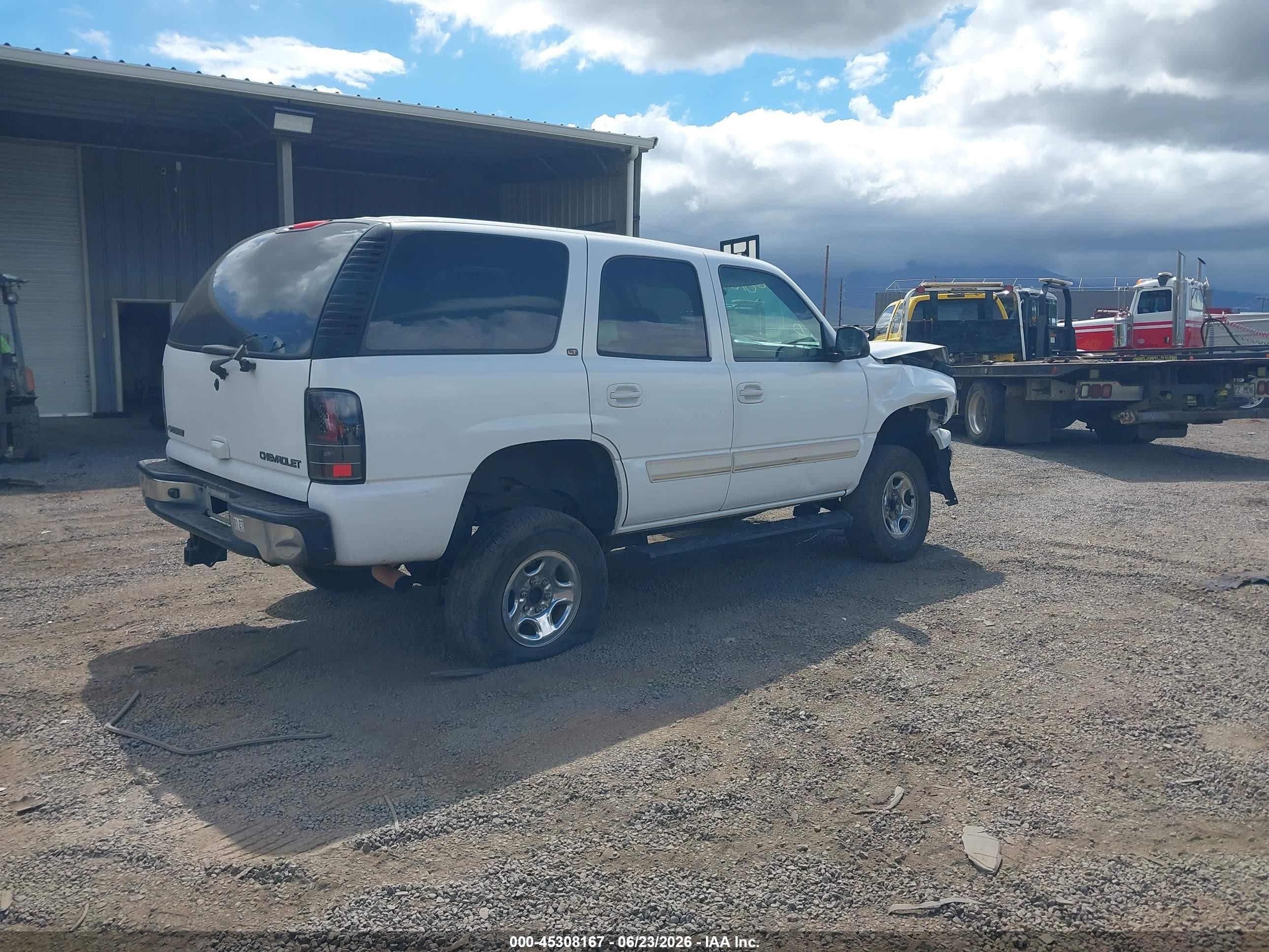 2004 Chevrolet Tahoe Lt Белый vin: 1GNEC13T64J327440