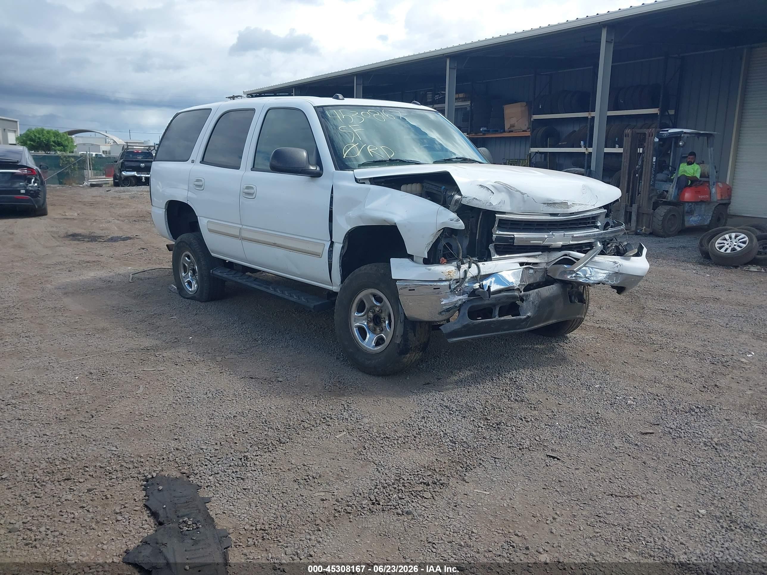 2004 Chevrolet Tahoe Lt White vin: 1GNEC13T64J327440