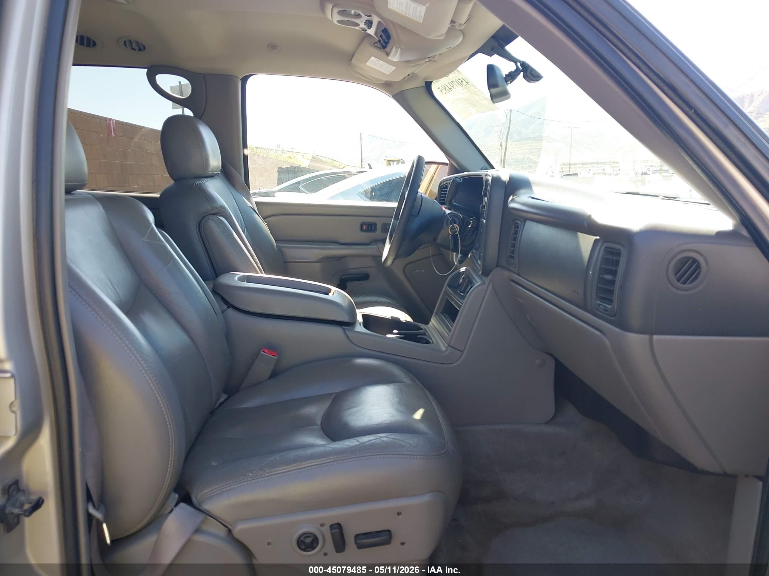2004 Chevrolet Tahoe Lt Бежевый vin: 1GNEC13T64R127093