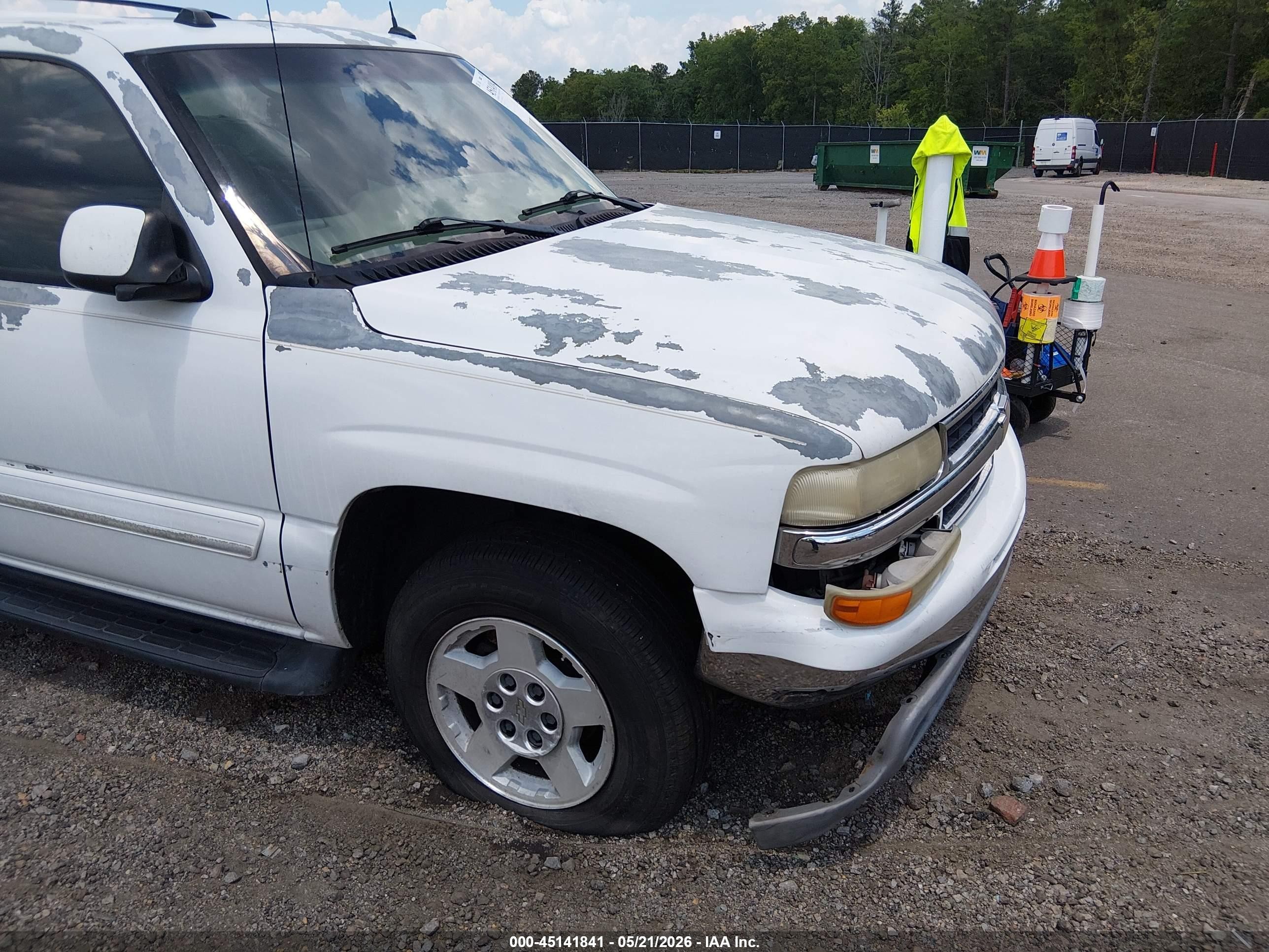 2005 Chevrolet Tahoe Lt White vin: 1GNEC13T65J223502