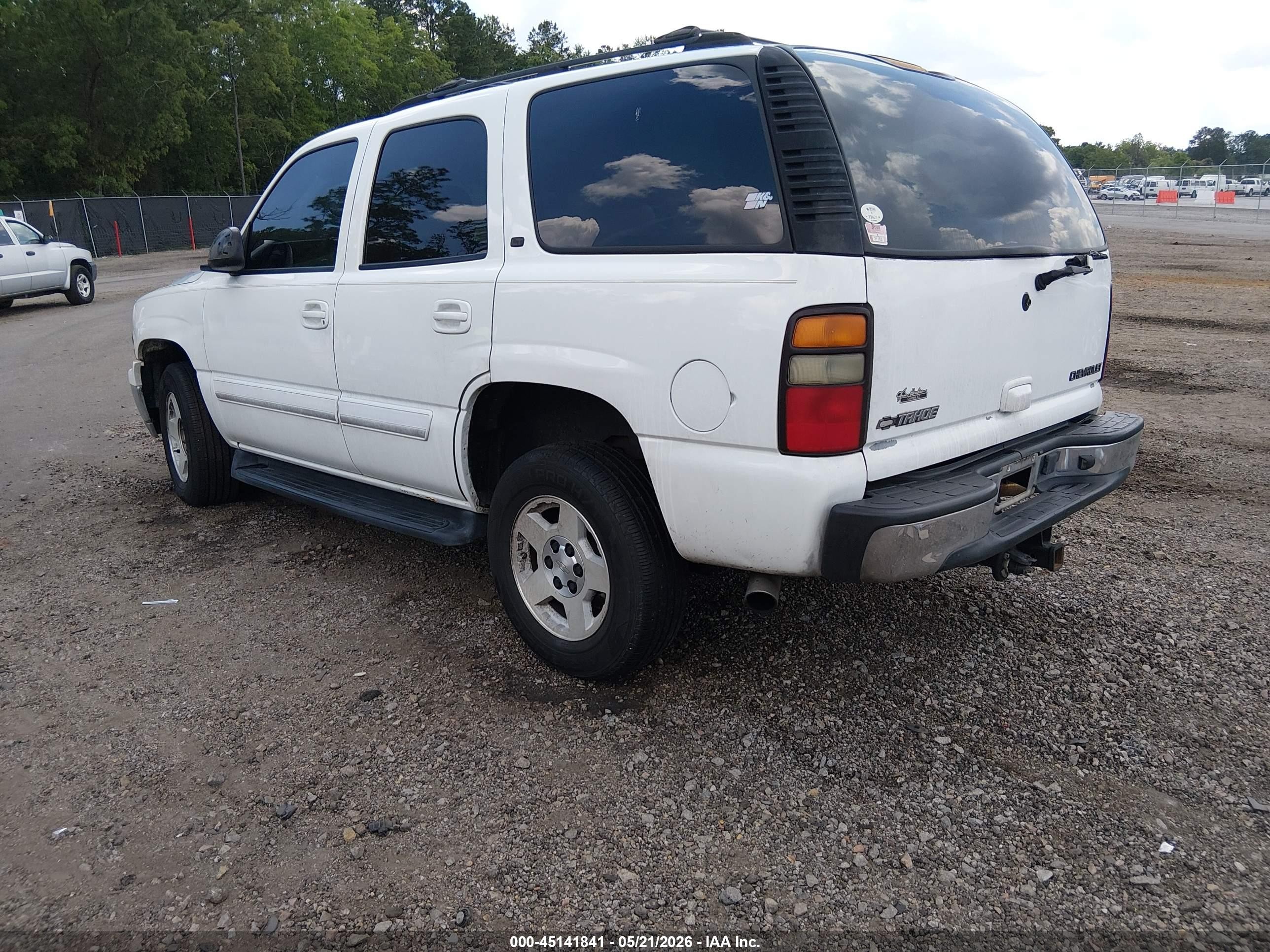 2005 Chevrolet Tahoe Lt White vin: 1GNEC13T65J223502