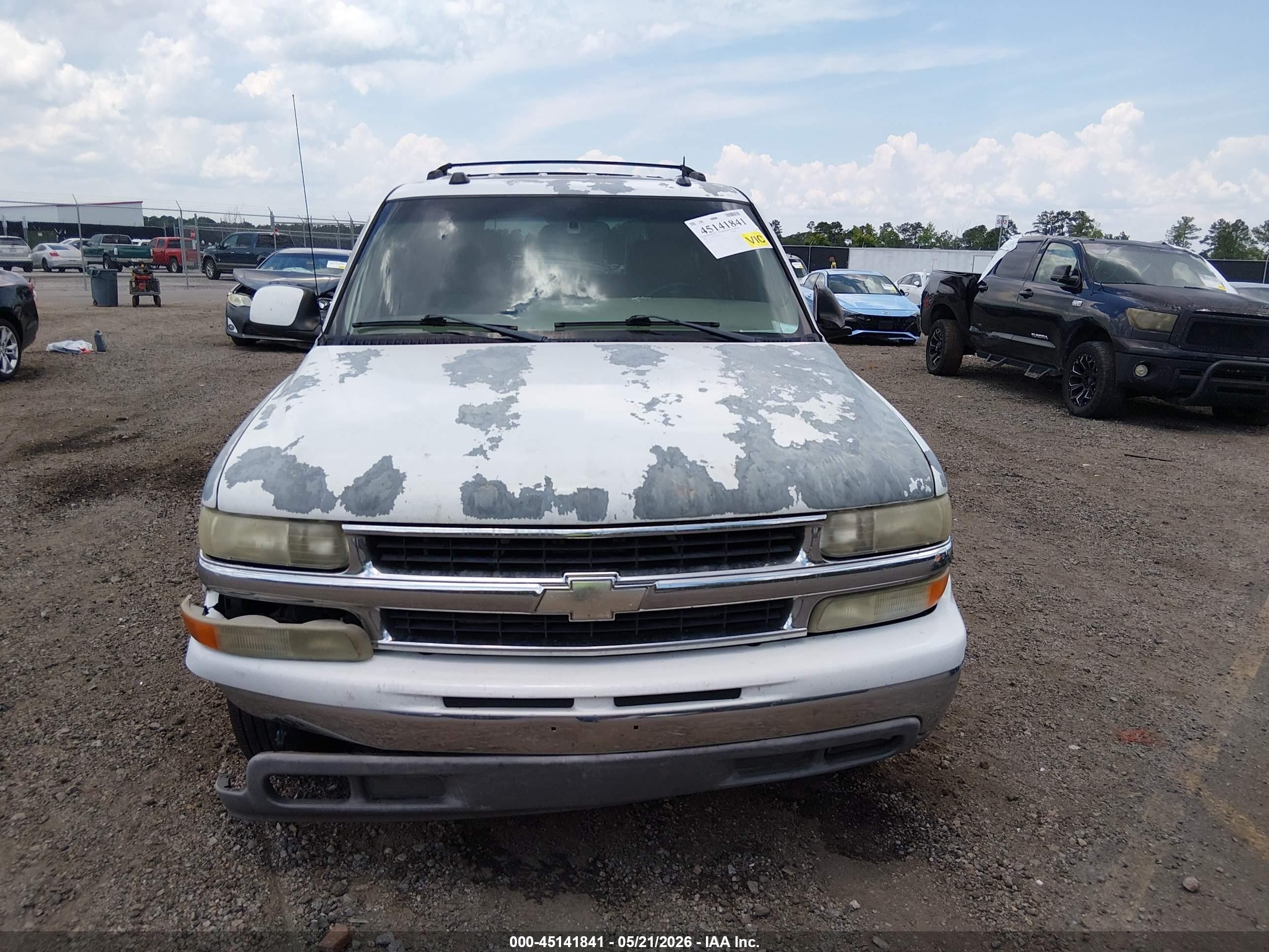 2005 Chevrolet Tahoe Lt White vin: 1GNEC13T65J223502