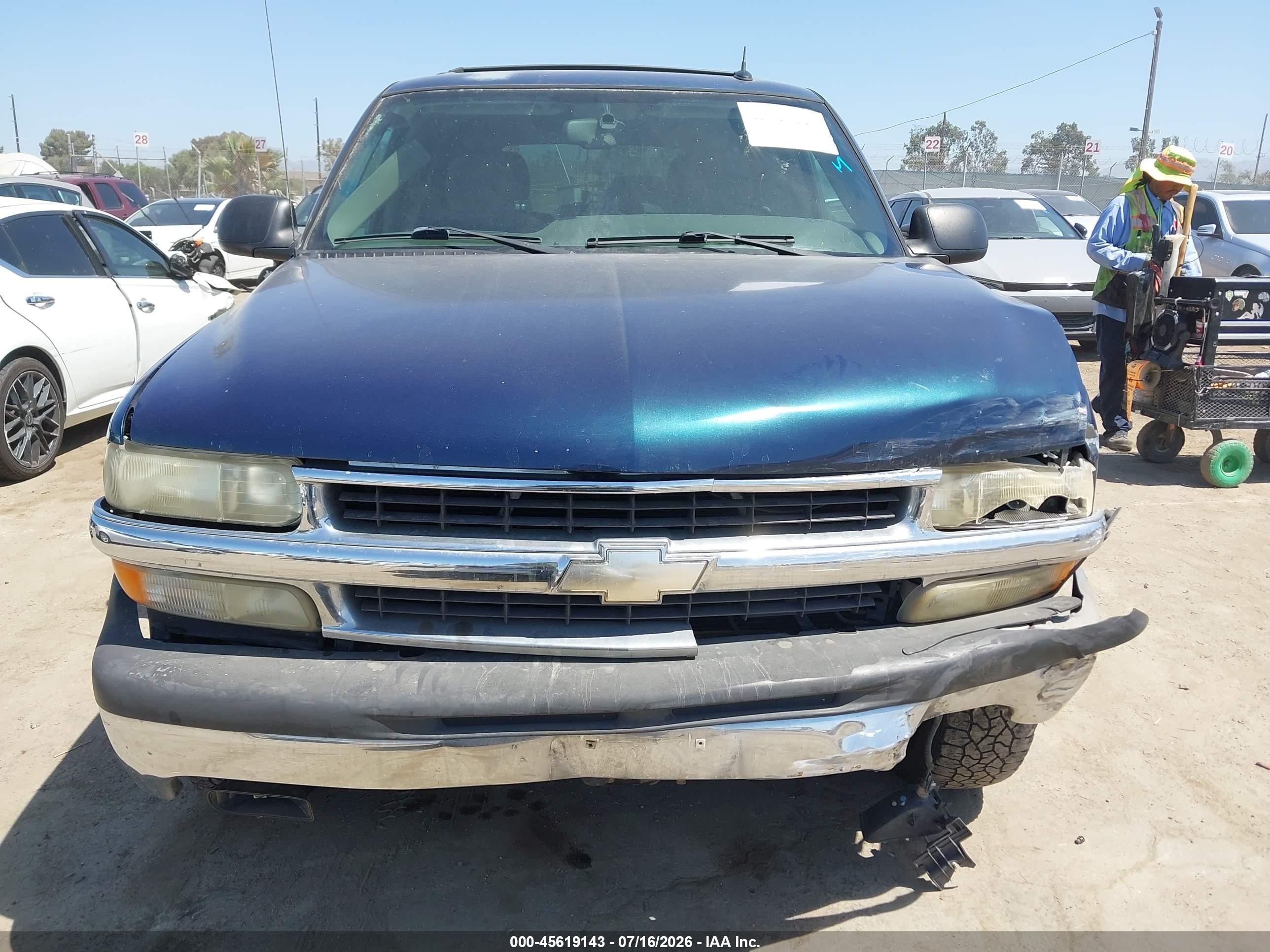 2005 Chevrolet Tahoe Ls Синий vin: 1GNEC13T65R123384