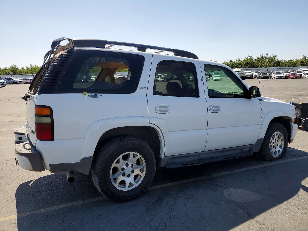 2005 Chevrolet Tahoe C1500 White vin: 1GNEC13T65R198442