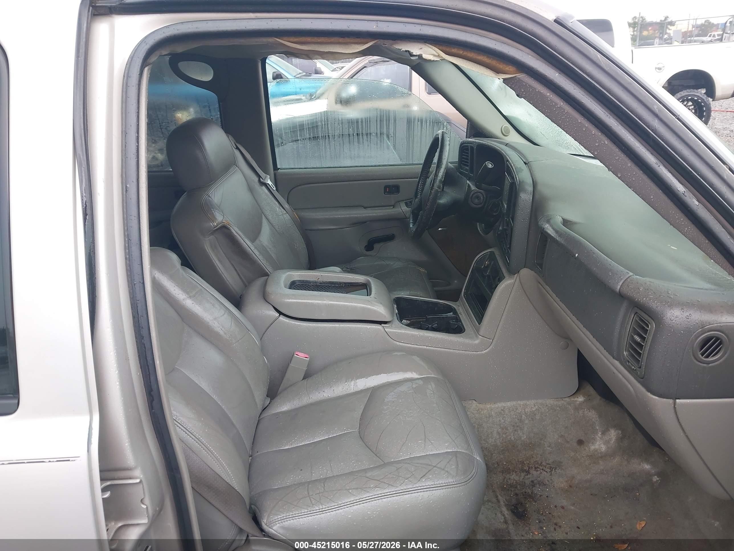 2005 Chevrolet Tahoe Ls Tan vin: 1GNEC13T65R211657