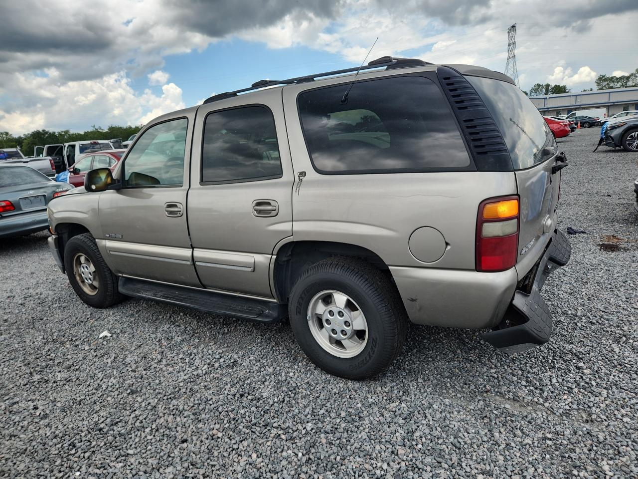 2000 Chevrolet Tahoe C1500 Tan vin: 1GNEC13T6YJ189601