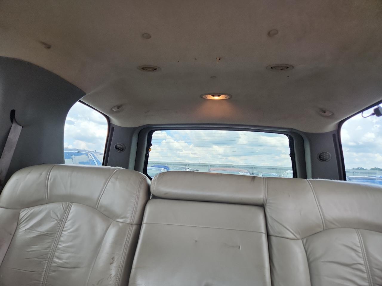 2000 Chevrolet Tahoe C1500 Tan vin: 1GNEC13T6YJ189601
