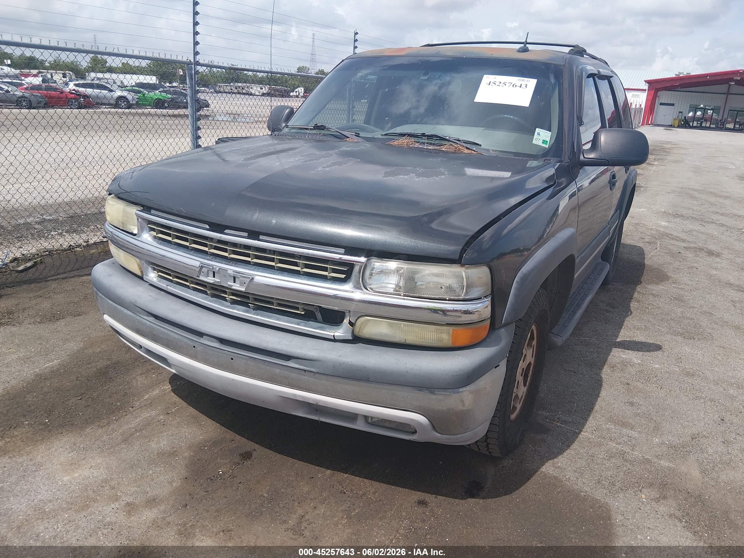 2005 Chevrolet Tahoe Ls Черный vin: 1GNEC13T75R169371