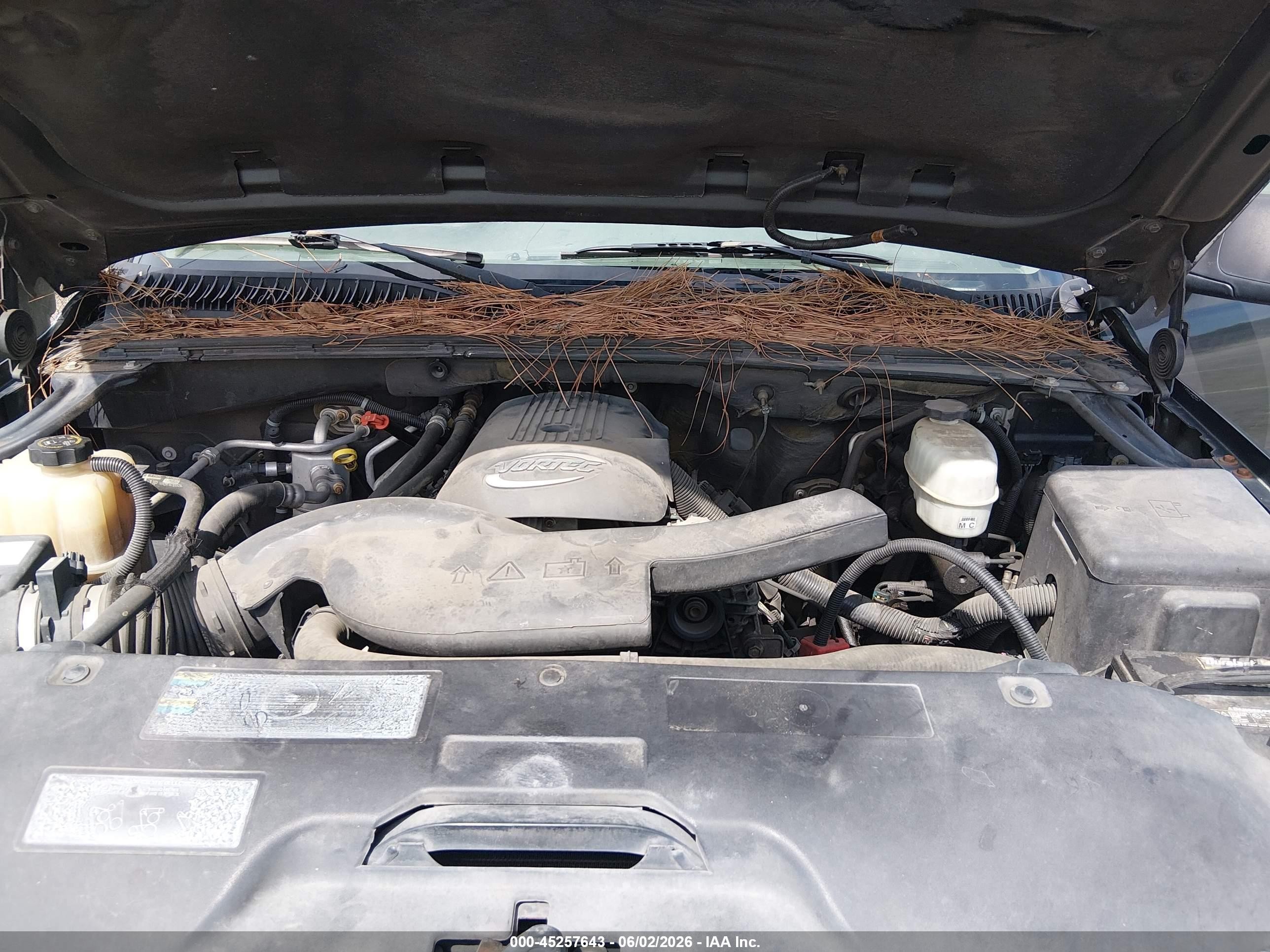 2005 Chevrolet Tahoe Ls Черный vin: 1GNEC13T75R169371