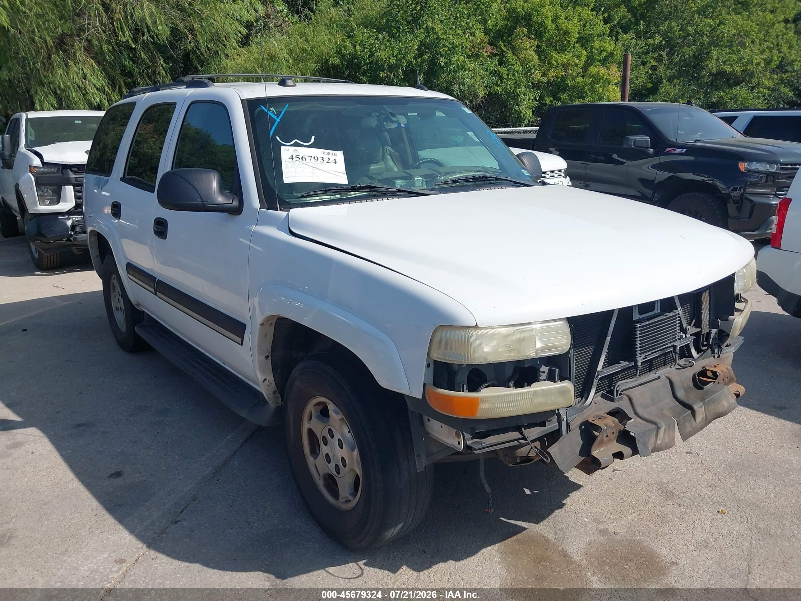 2005 Chevrolet Tahoe Ls White vin: 1GNEC13T75R263170