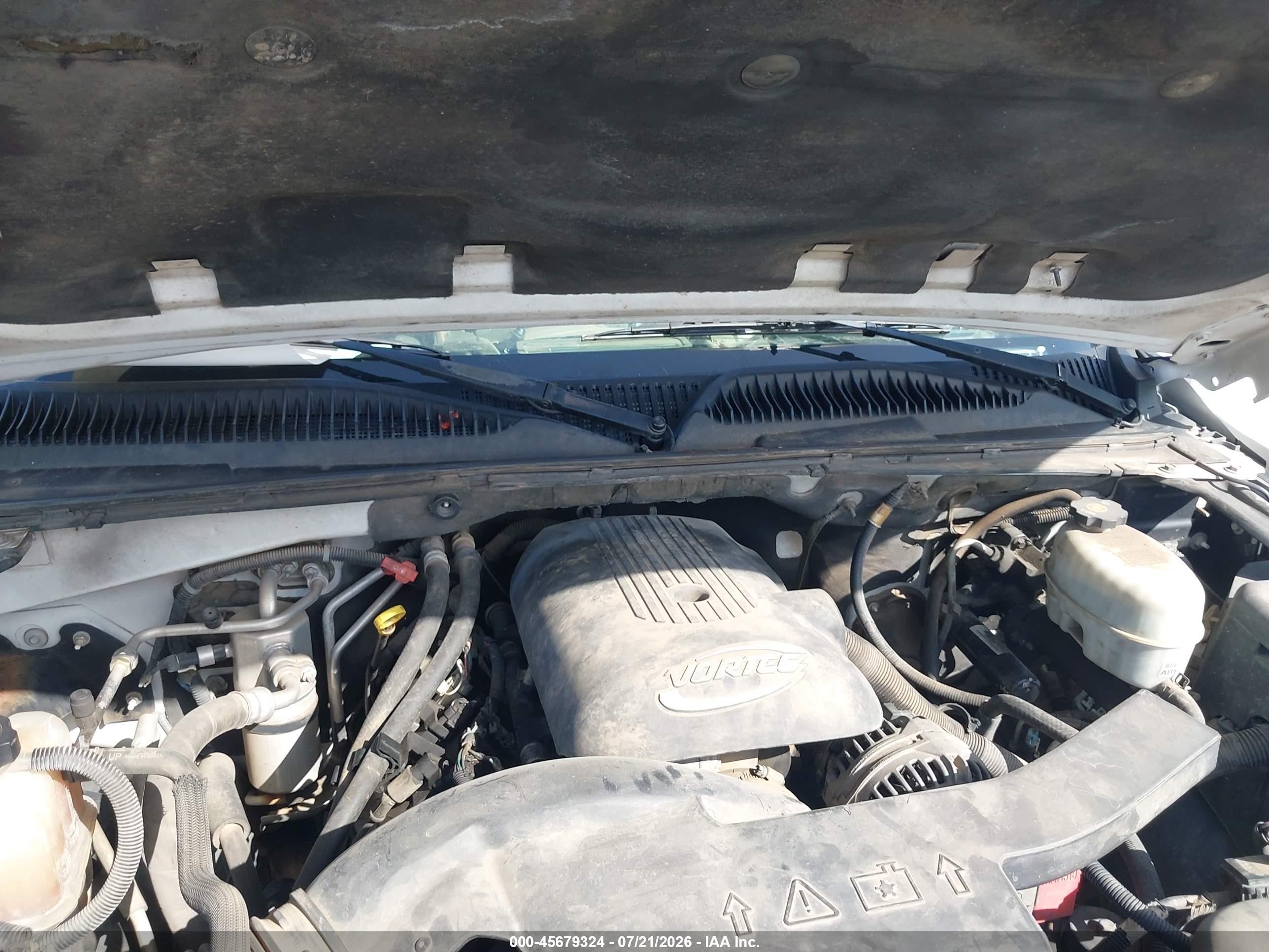 2005 Chevrolet Tahoe Ls White vin: 1GNEC13T75R263170