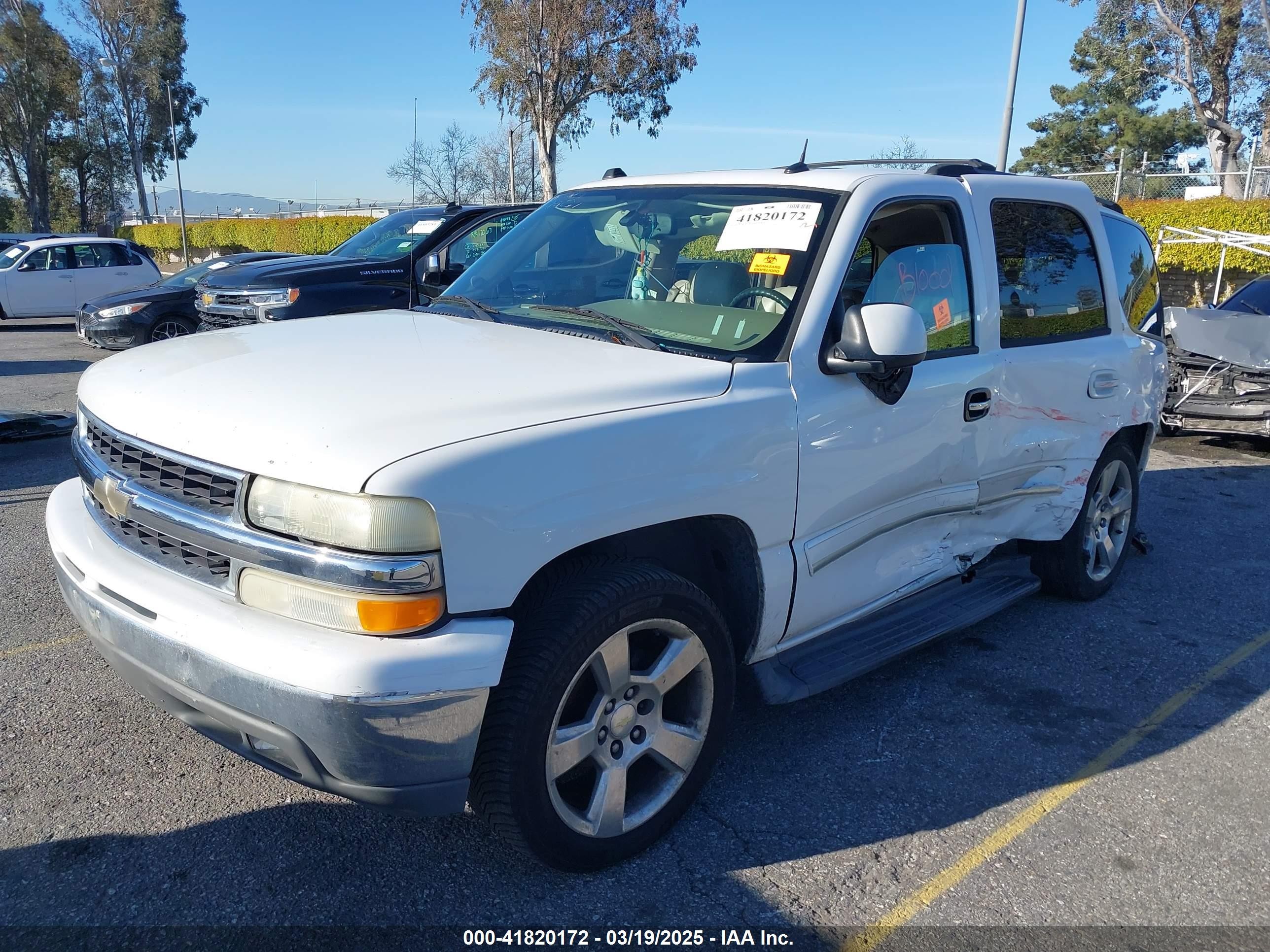 2005 Chevrolet Tahoe Lt White vin: 1GNEC13T85R134239