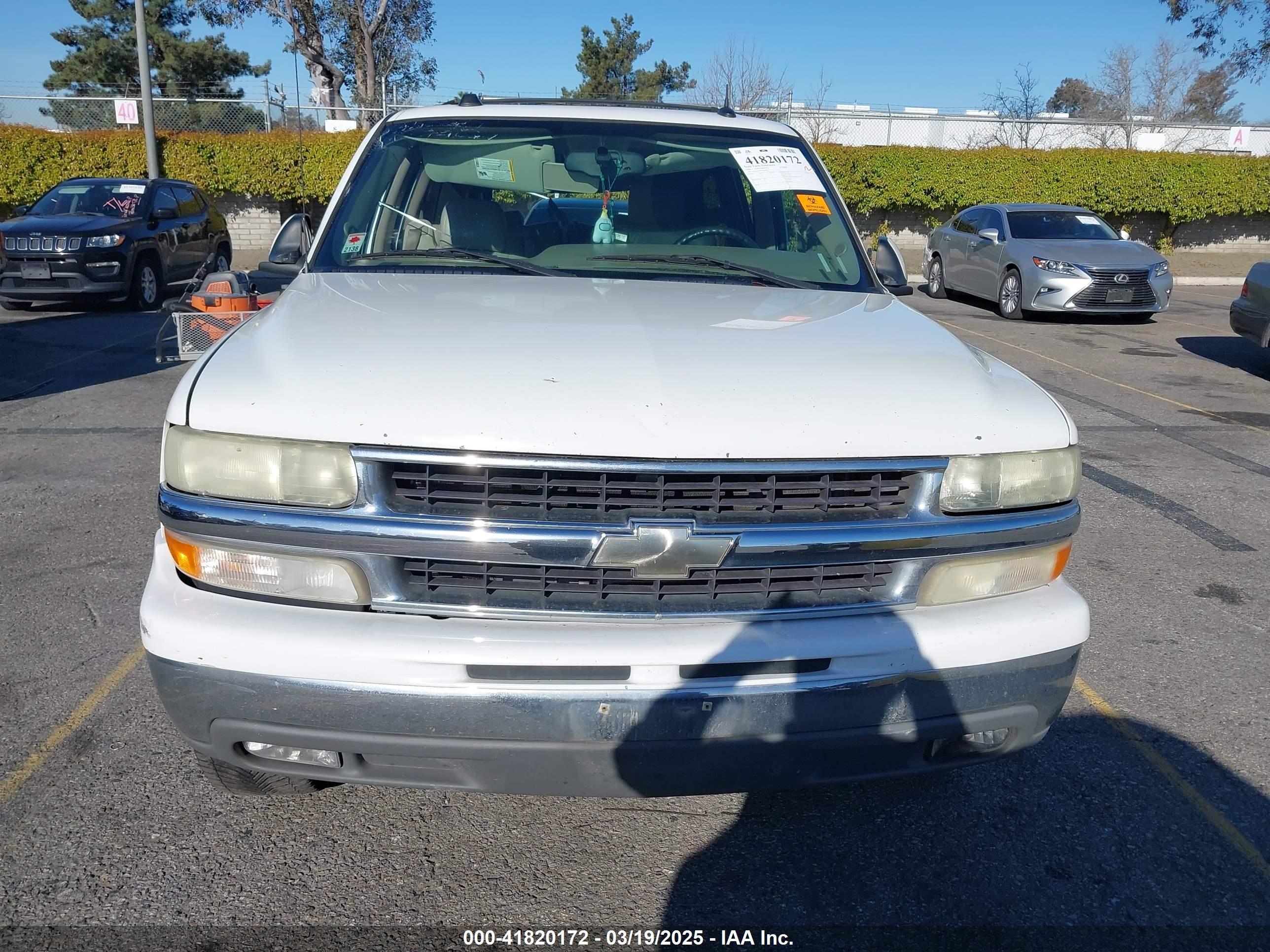 2005 Chevrolet Tahoe Lt White vin: 1GNEC13T85R134239