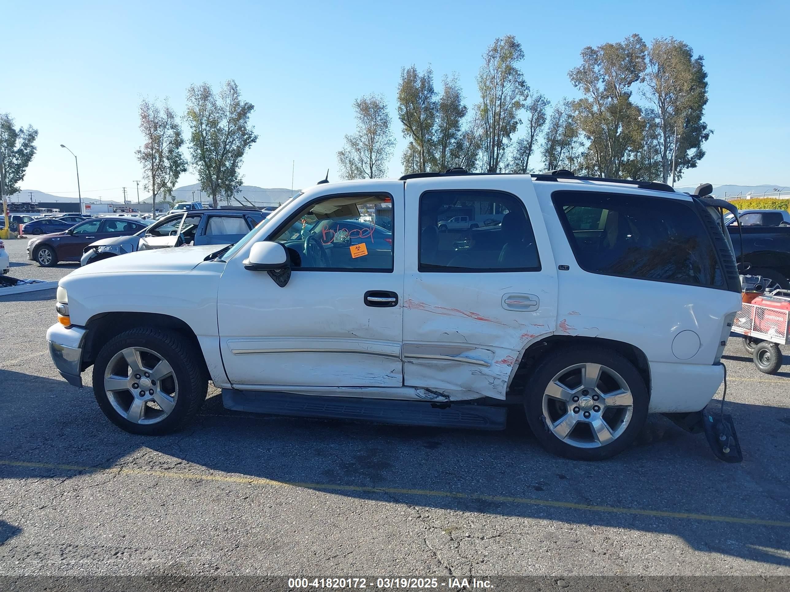 2005 Chevrolet Tahoe Lt White vin: 1GNEC13T85R134239