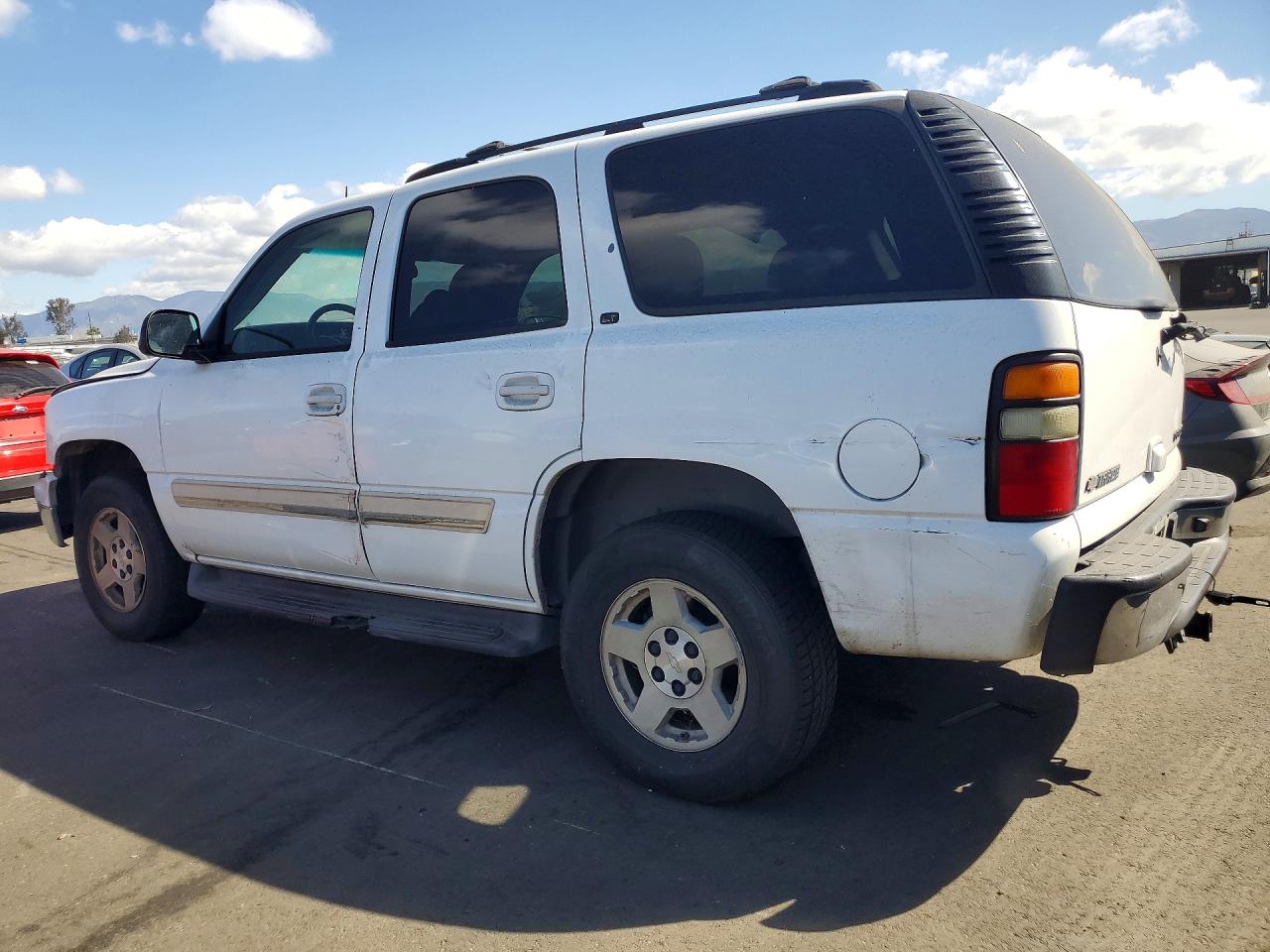 2005 Chevrolet Tahoe White vin: 1GNEC13T85R163692