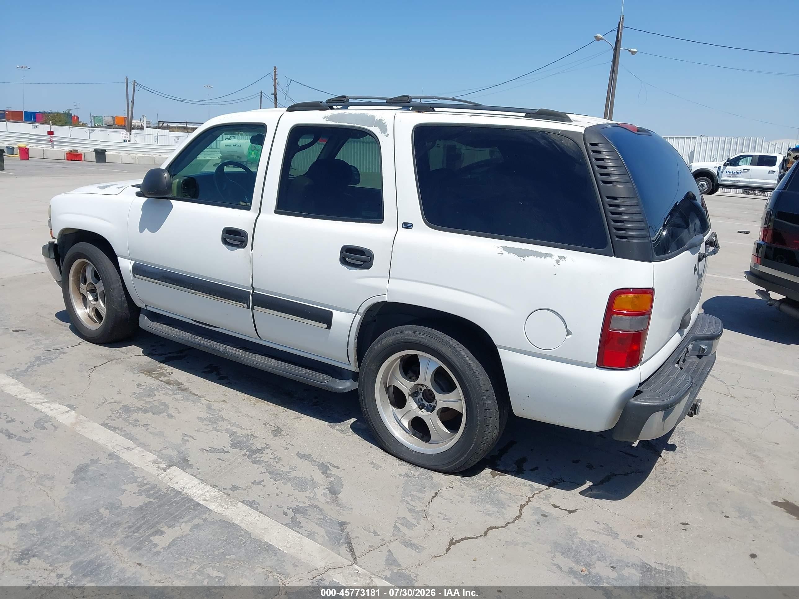 2001 Chevrolet Tahoe Ls White vin: 1GNEC13T91J150281
