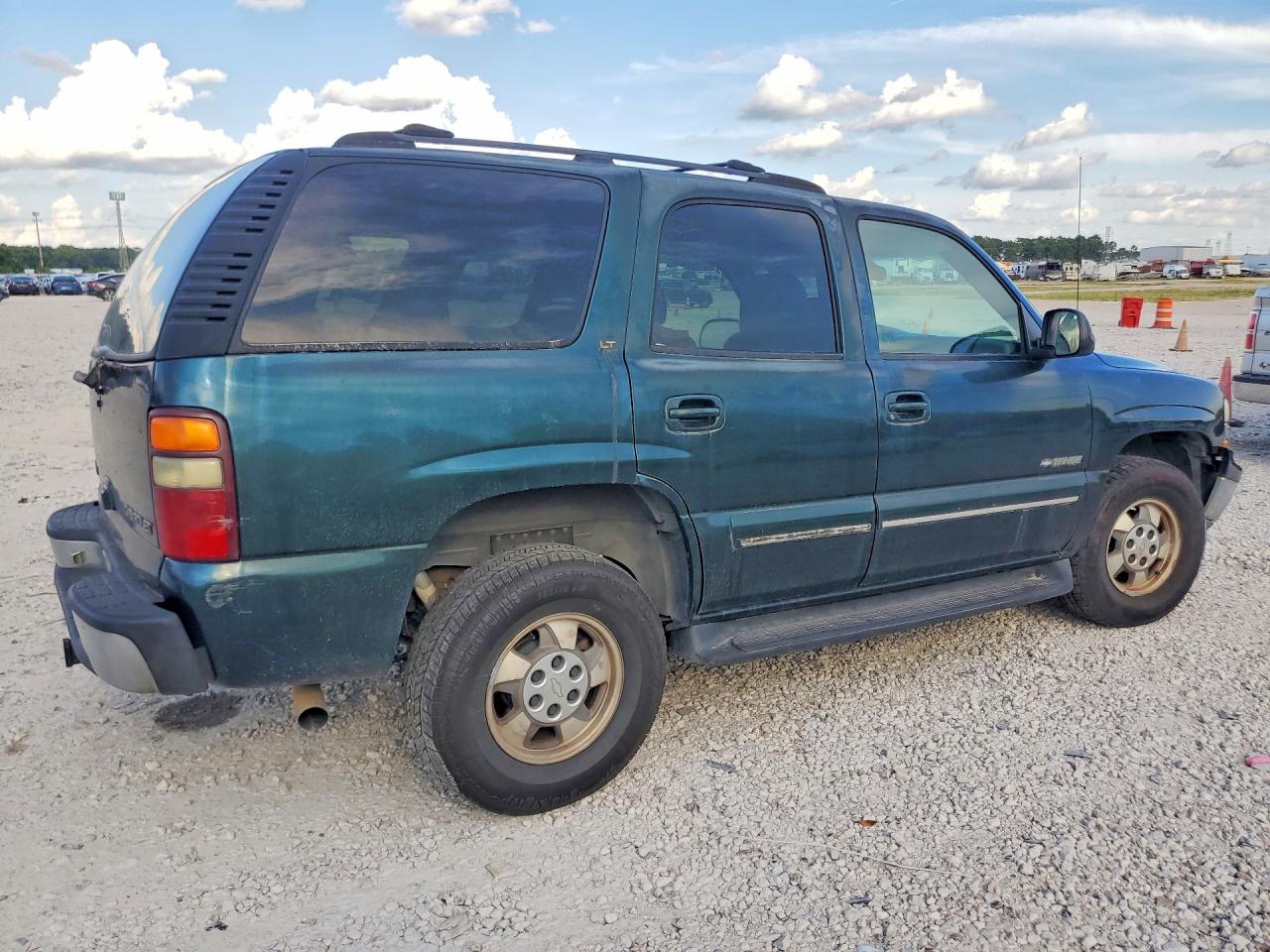 2001 Chevrolet Tahoe C1500 Green vin: 1GNEC13T91R130050