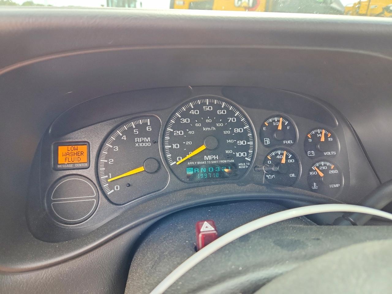 2001 Chevrolet Tahoe C1500 Beige vin: 1GNEC13T91R147835
