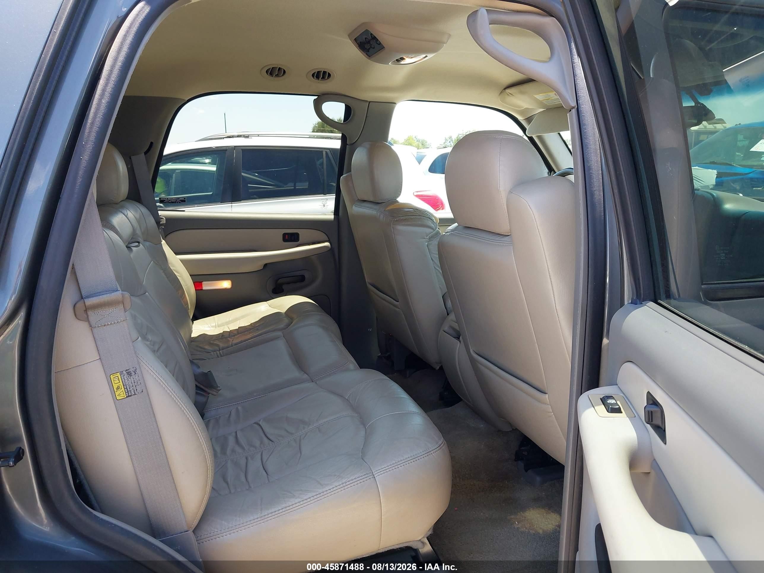2001 Chevrolet Tahoe Ls Серебряный vin: 1GNEC13T91R160200