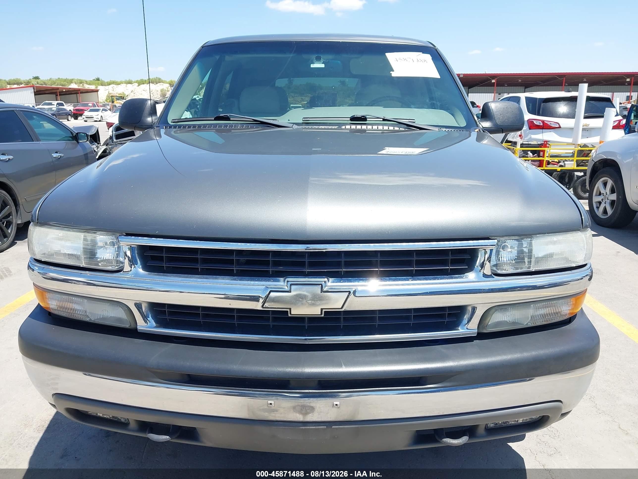 2001 Chevrolet Tahoe Ls Серебряный vin: 1GNEC13T91R160200