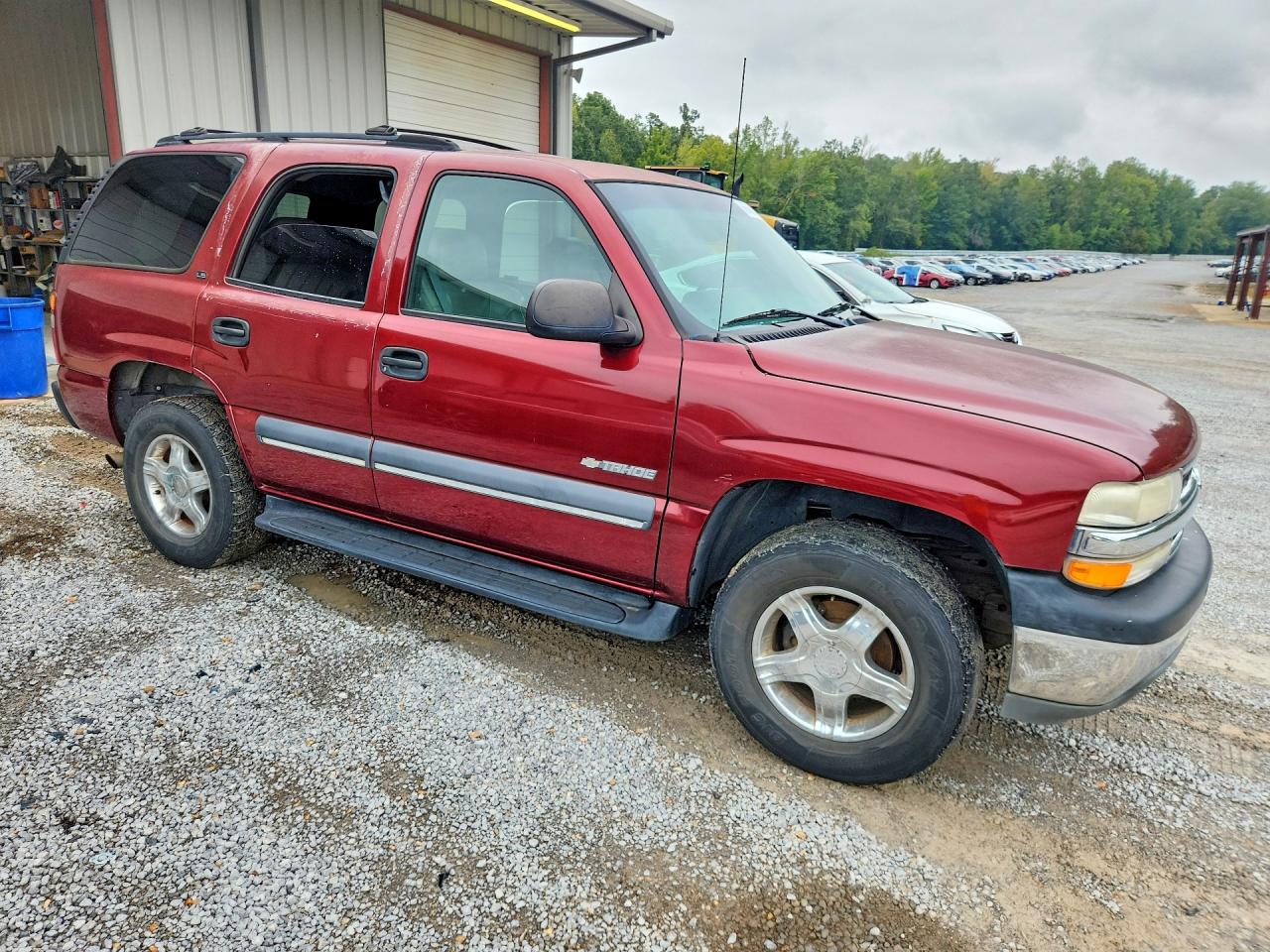 2002 Chevrolet Tahoe C1500 Maroon vin: 1GNEC13T92R164698