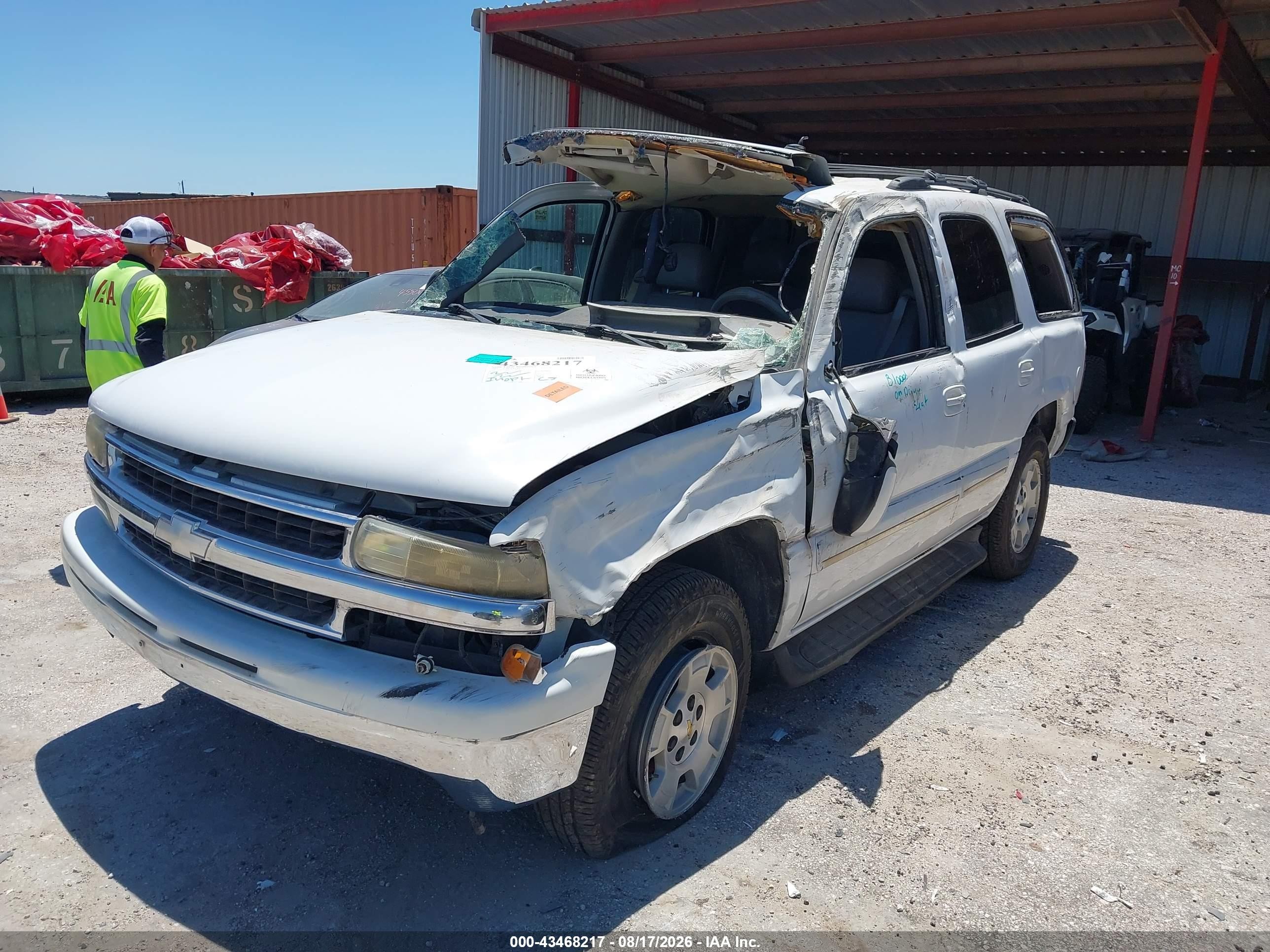 2003 Chevrolet Tahoe Lt Белый vin: 1GNEC13T93R278220