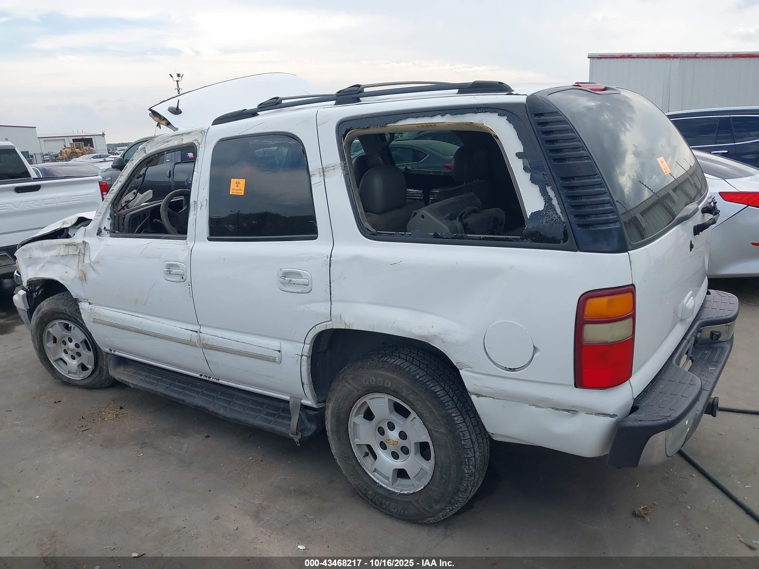 2003 Chevrolet Tahoe Lt Белый vin: 1GNEC13T93R278220