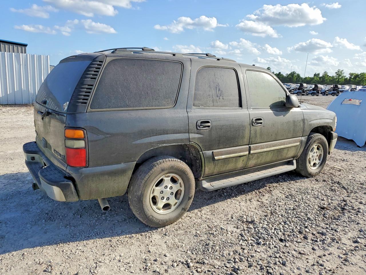 2005 Chevrolet Tahoe C1500 Gray vin: 1GNEC13T95R261887