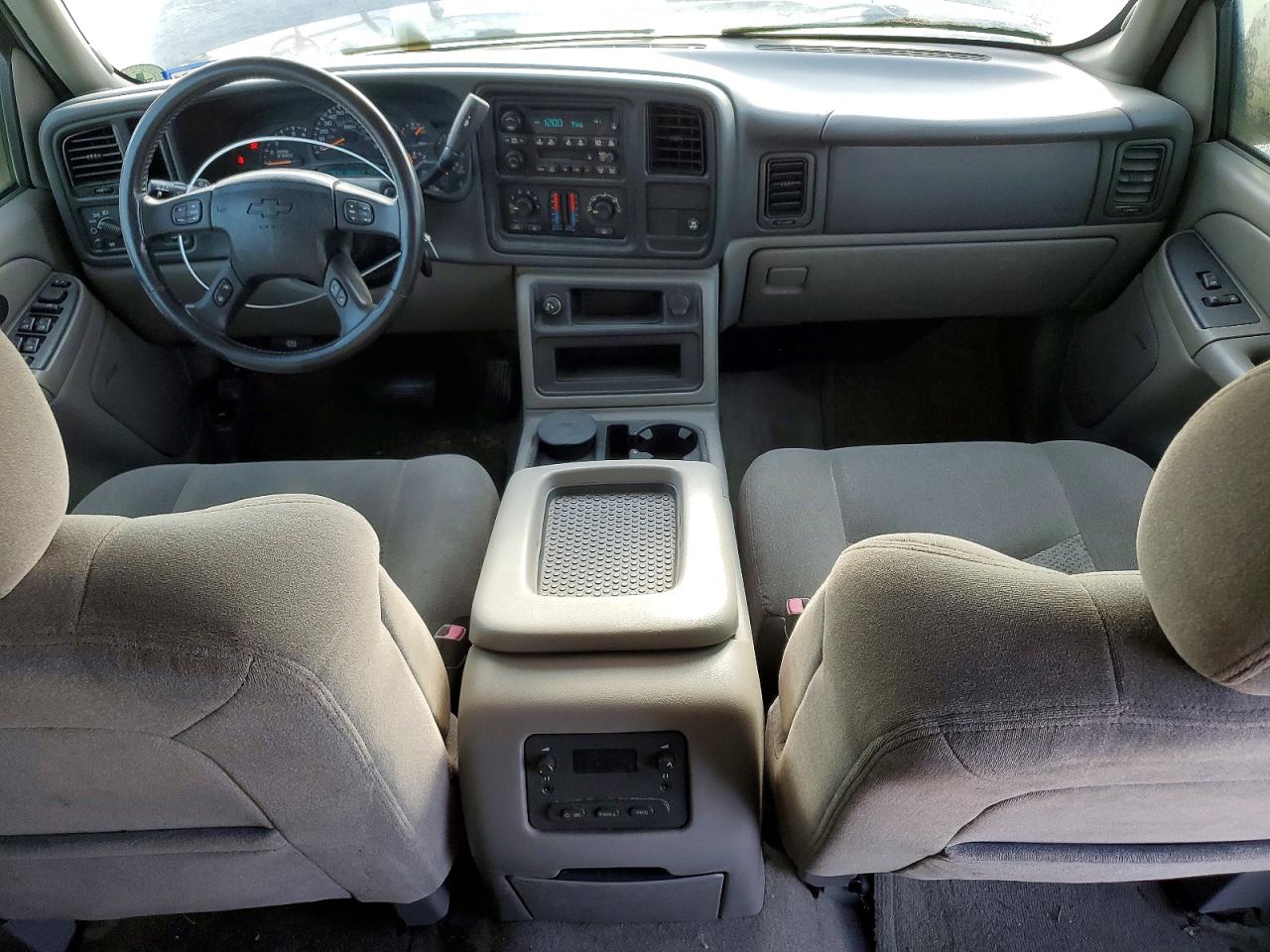 2005 Chevrolet Tahoe C1500 Gray vin: 1GNEC13T95R261887