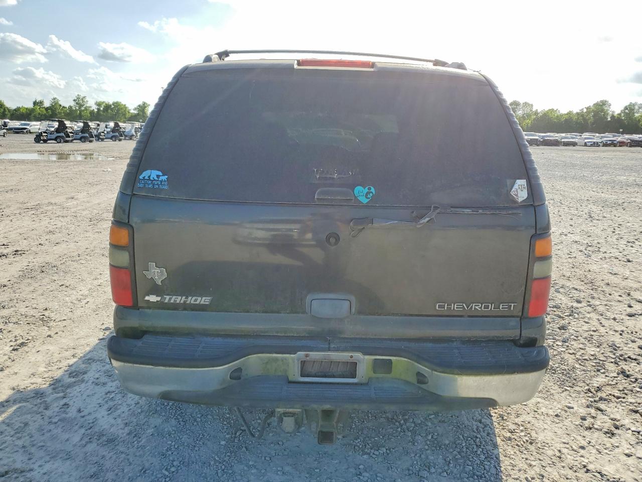 2005 Chevrolet Tahoe C1500 Gray vin: 1GNEC13T95R261887