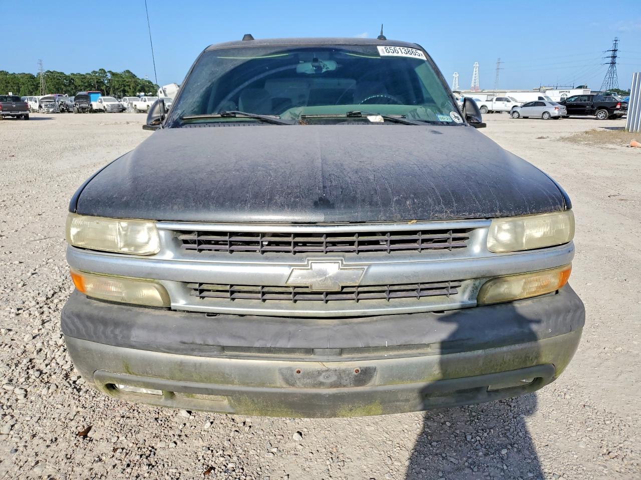 2005 Chevrolet Tahoe C1500 Gray vin: 1GNEC13T95R261887