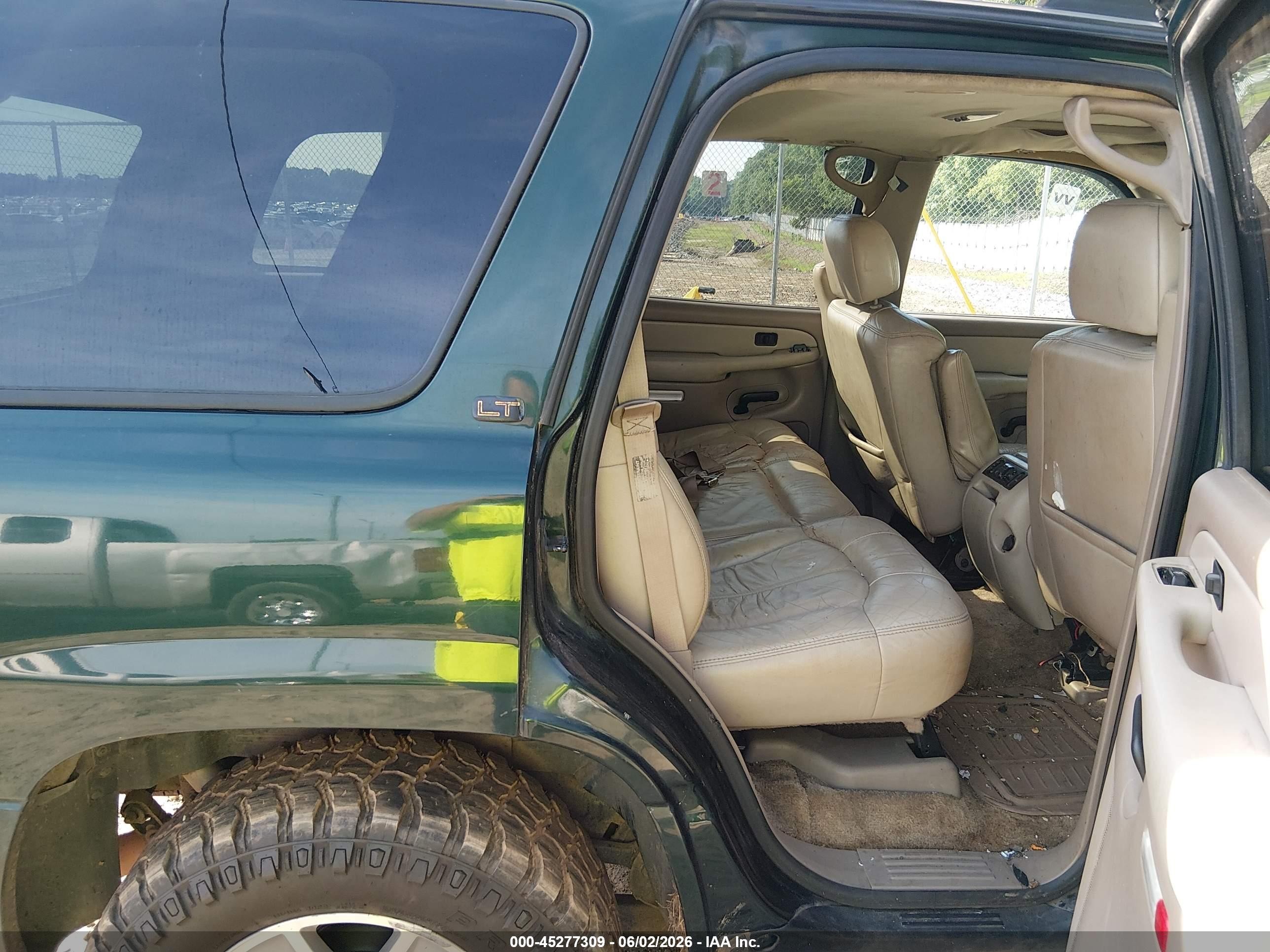 2001 Chevrolet Tahoe Lt Green vin: 1GNEC13TX1R136200