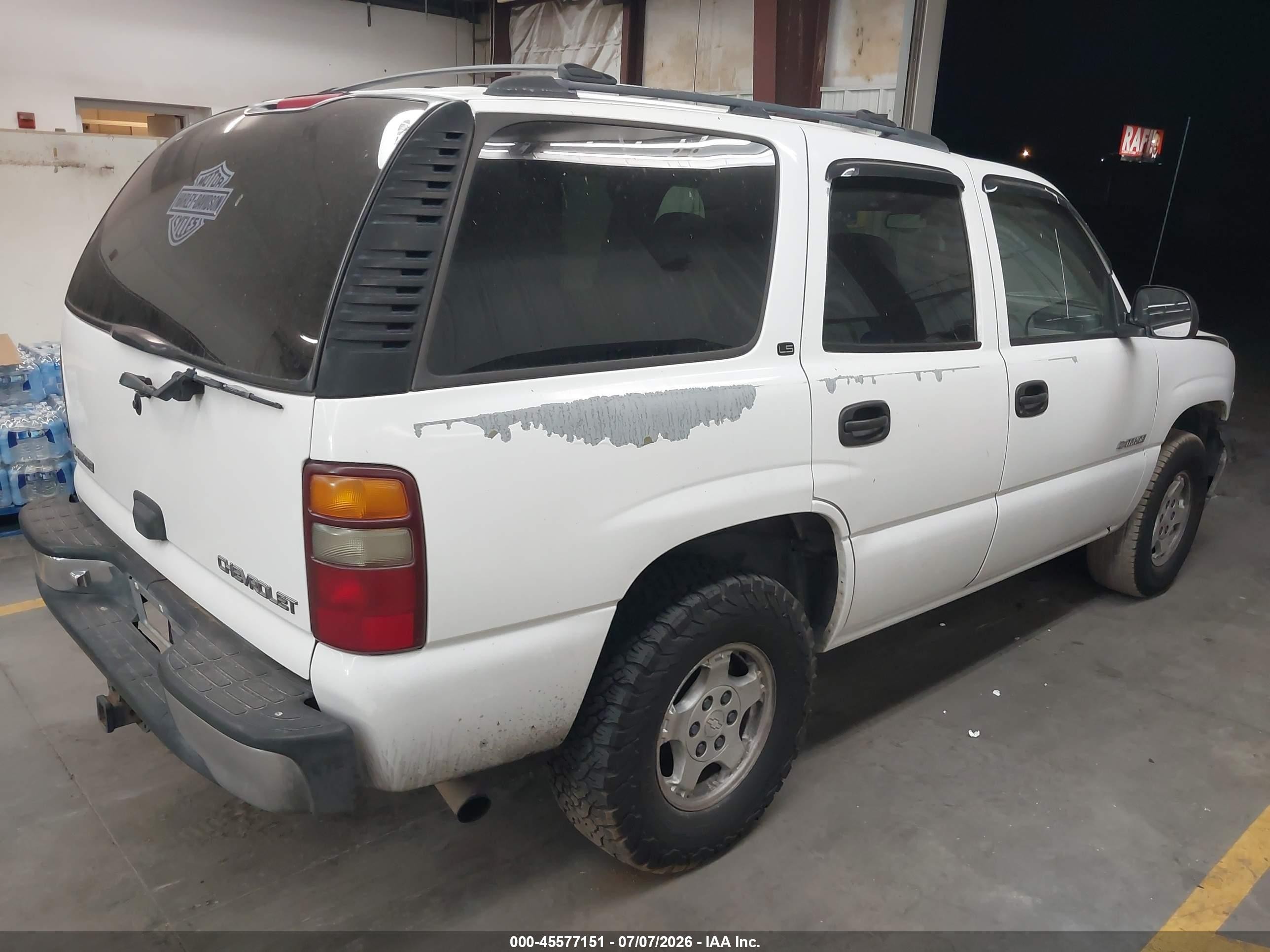 2001 Chevrolet Tahoe Ls White vin: 1GNEC13TX1R227516