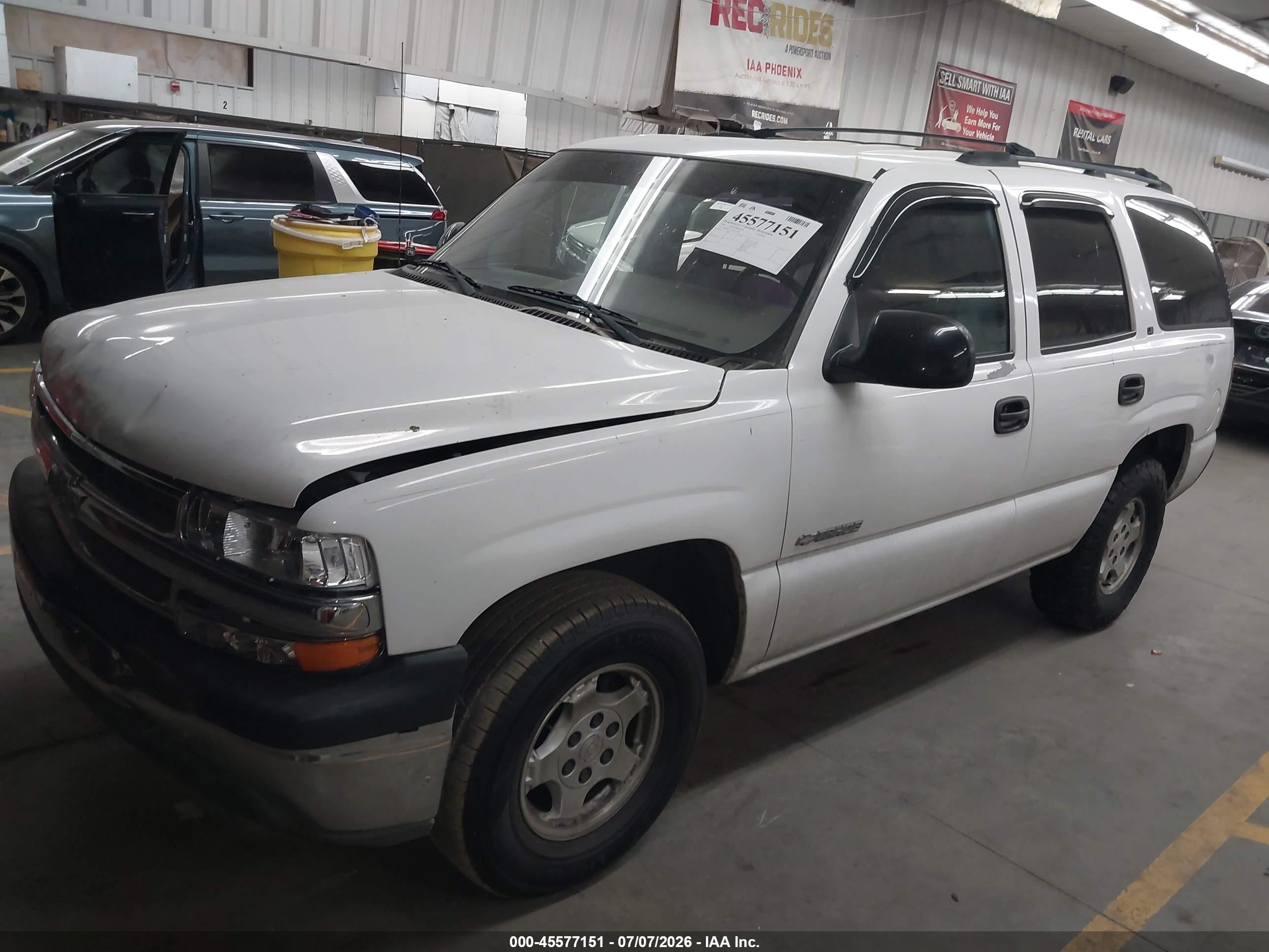 2001 Chevrolet Tahoe Ls White vin: 1GNEC13TX1R227516